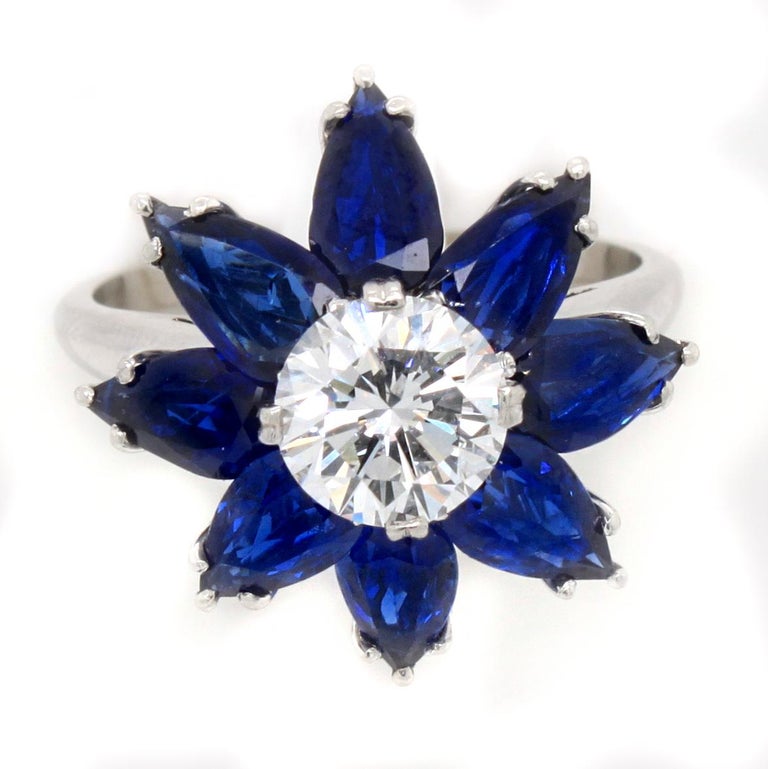 Diamond Sapphire Flower Cocktail Ring by Kern, 1980s For Sale 2