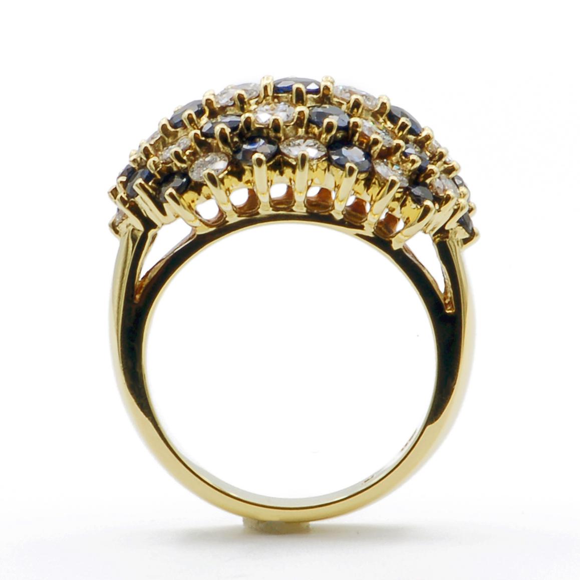 Diamond Sapphire Gold Cocktail Ring In Excellent Condition For Sale In New York, NY