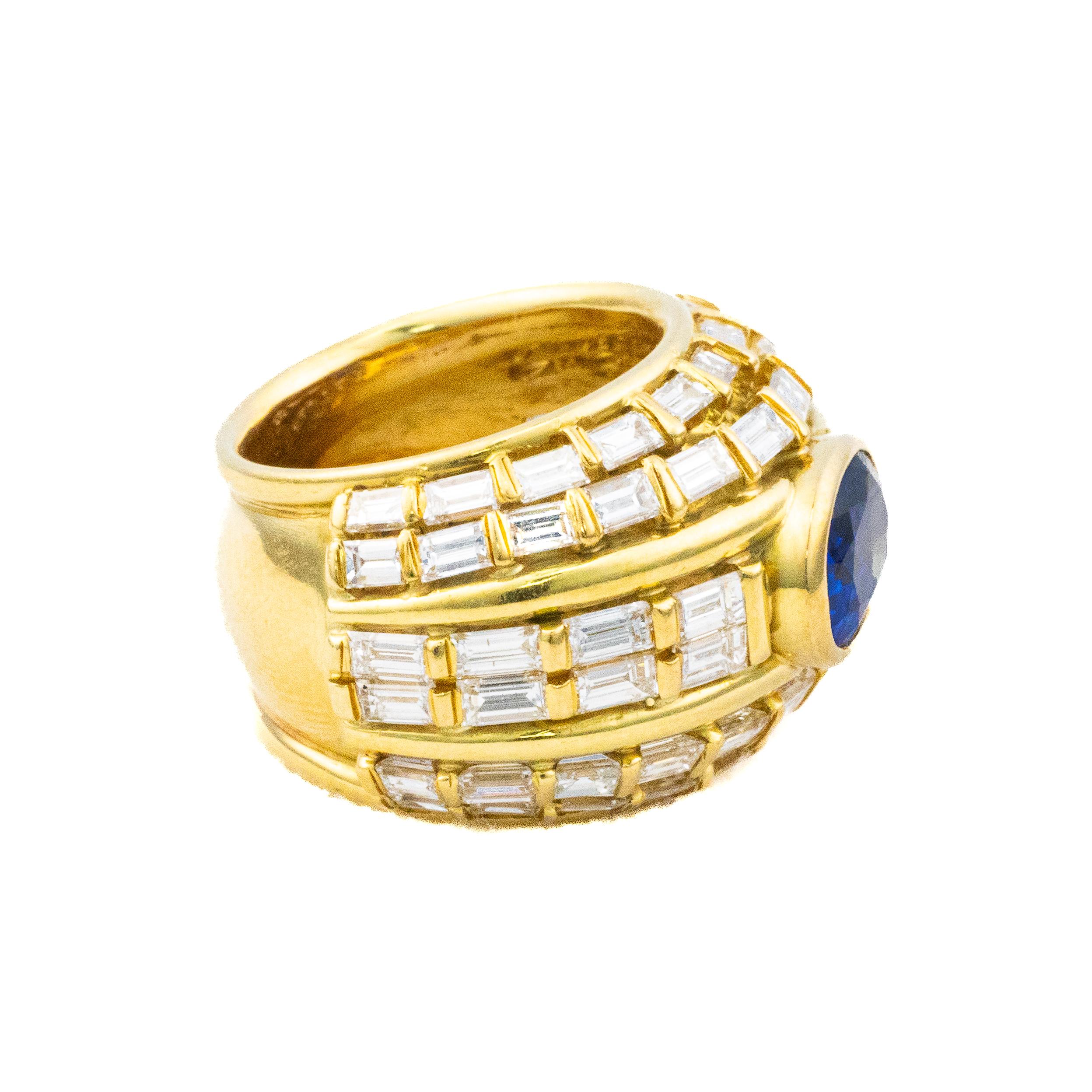 Rétro Bague dôme à plusieurs rangs de diamants et de saphirs en vente