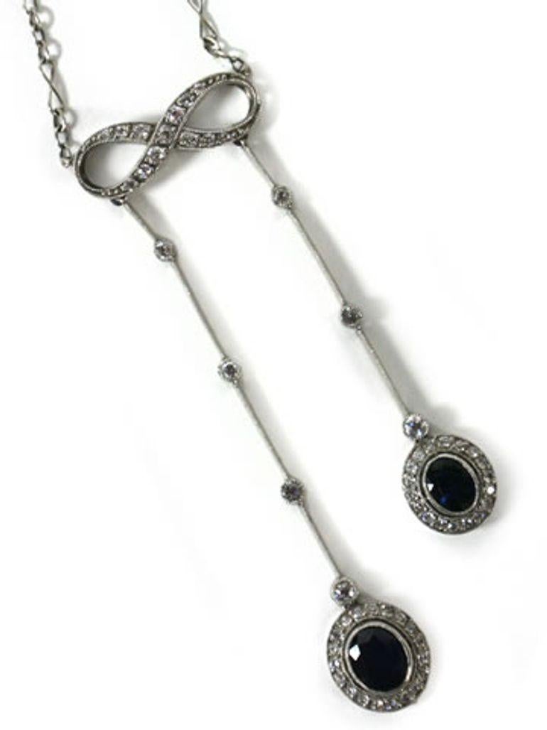 Cabochon Negligé francese Art Deco con diamante e zaffiro in vendita
