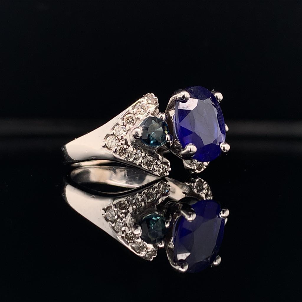 Taglio ovale Anello con diamante e zaffiro in oro bianco 14k 3,31 TCW Donna Certificato in vendita