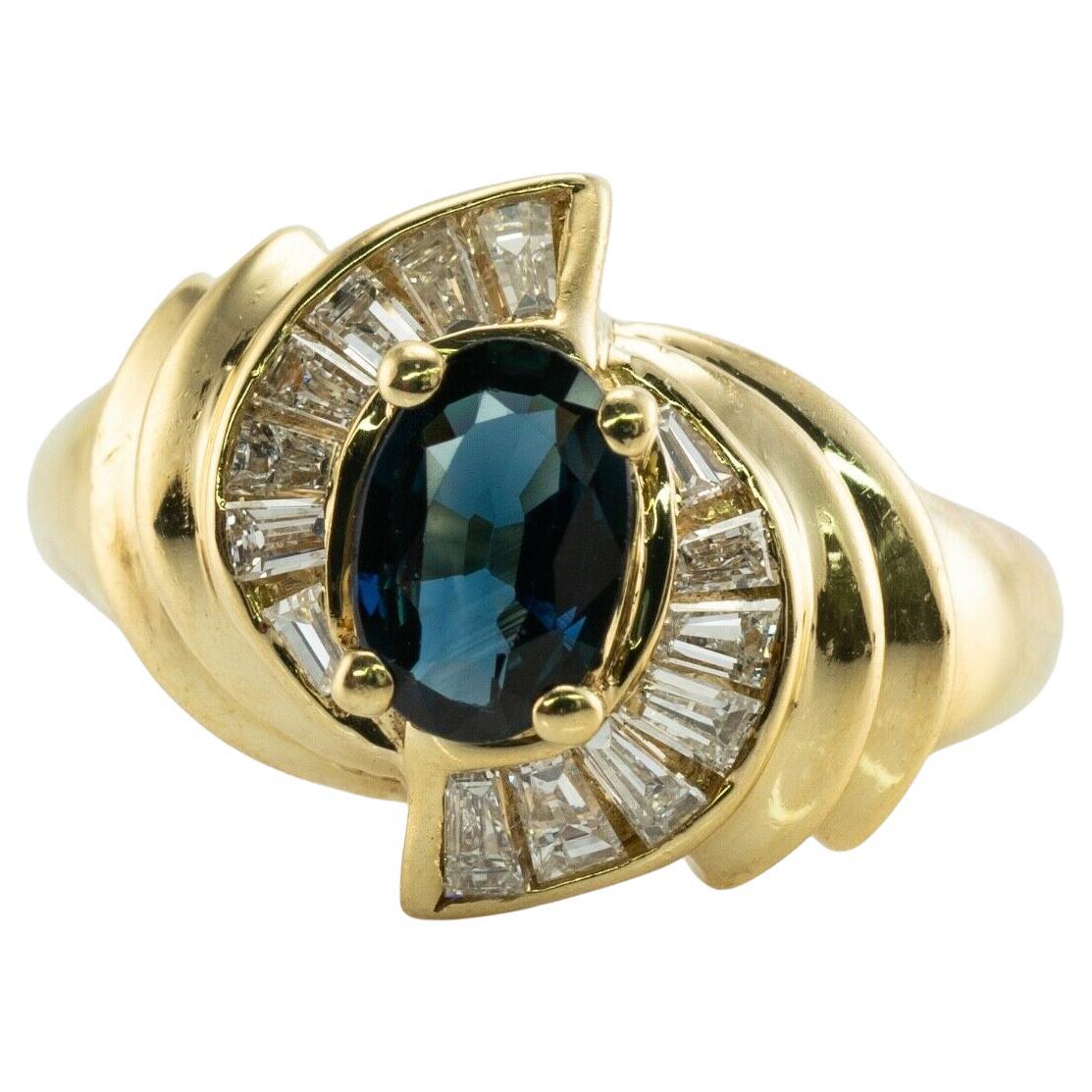 Diamond Sapphire Ring 18K Gold Oval cut For Sale