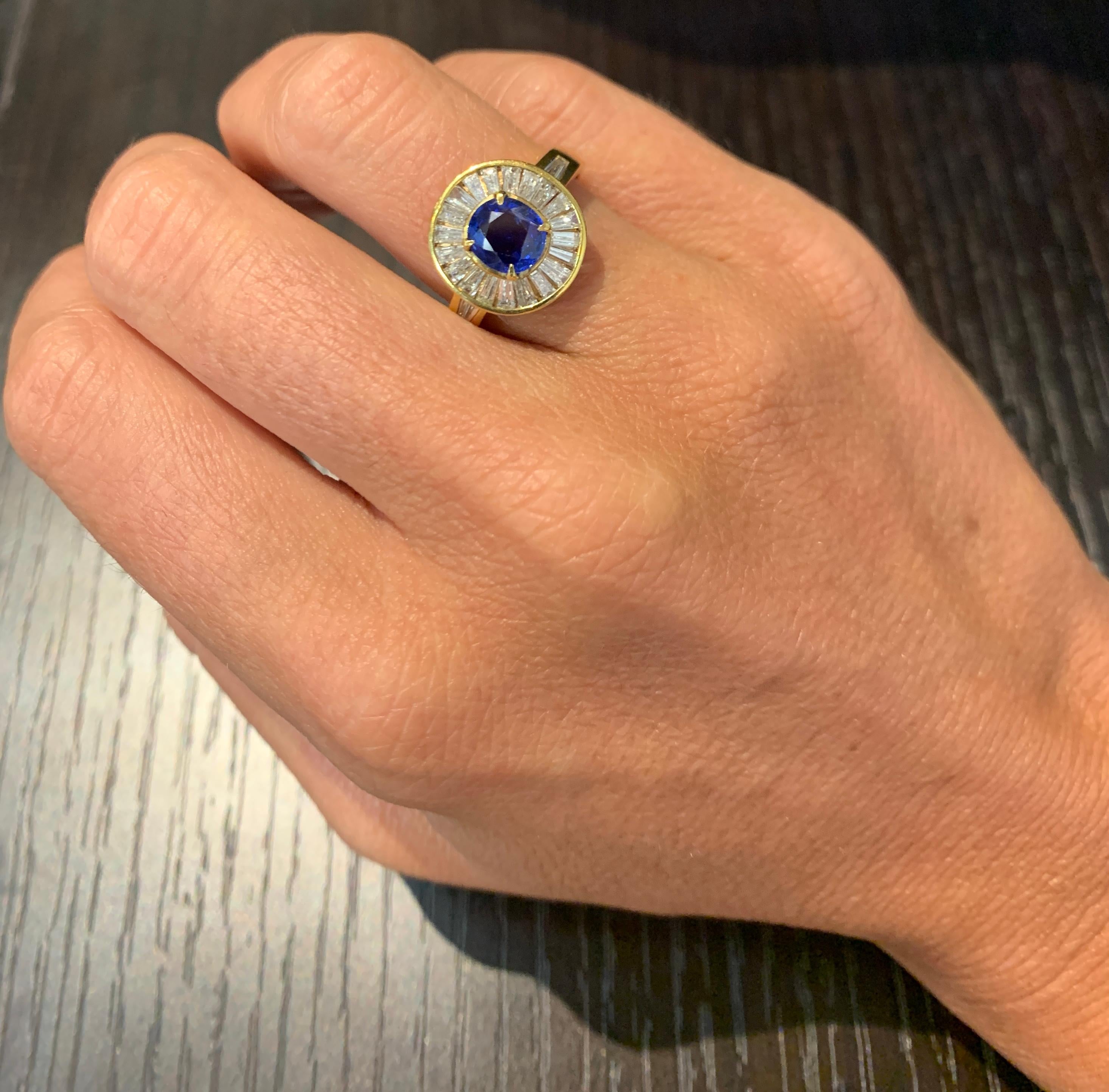 Oval Cut Diamond & Sapphire Ring For Sale