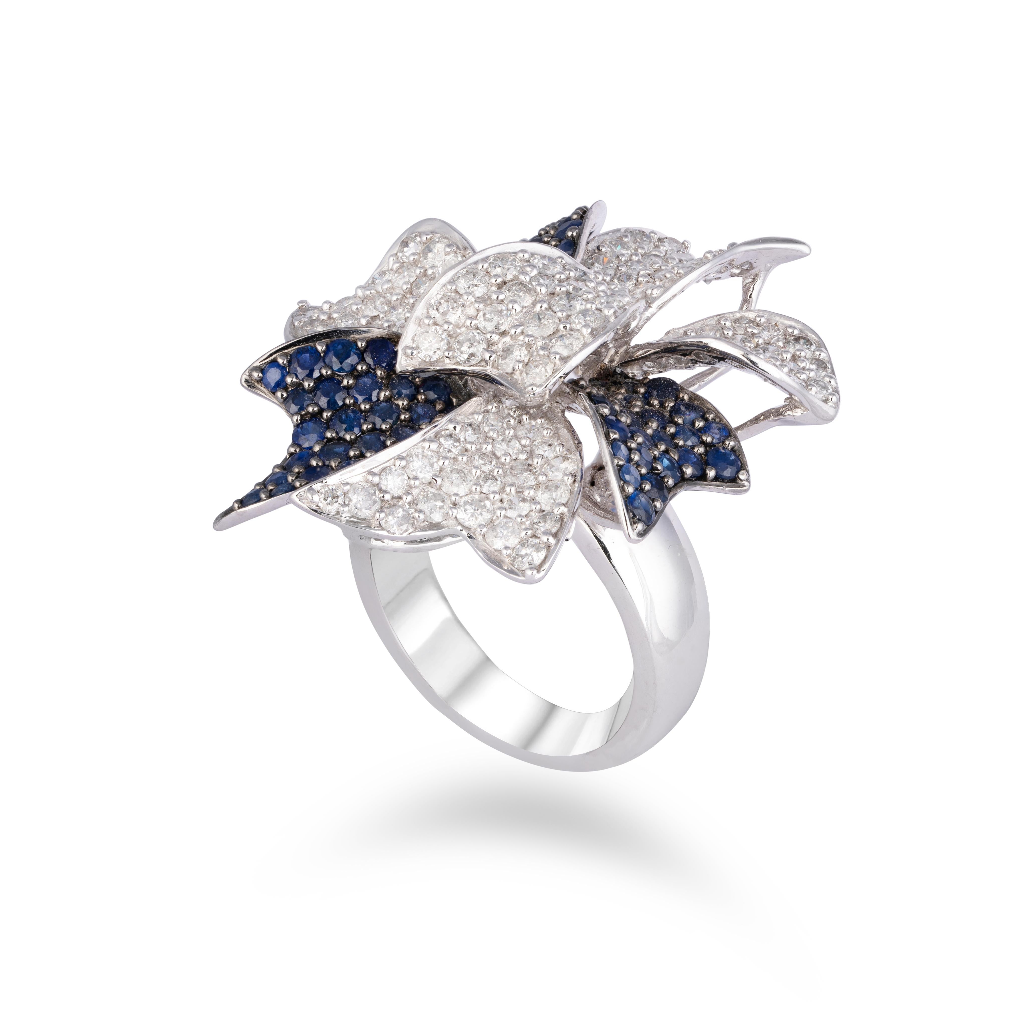 Women's Diamond Sapphire Ring in 18k gold  For Sale