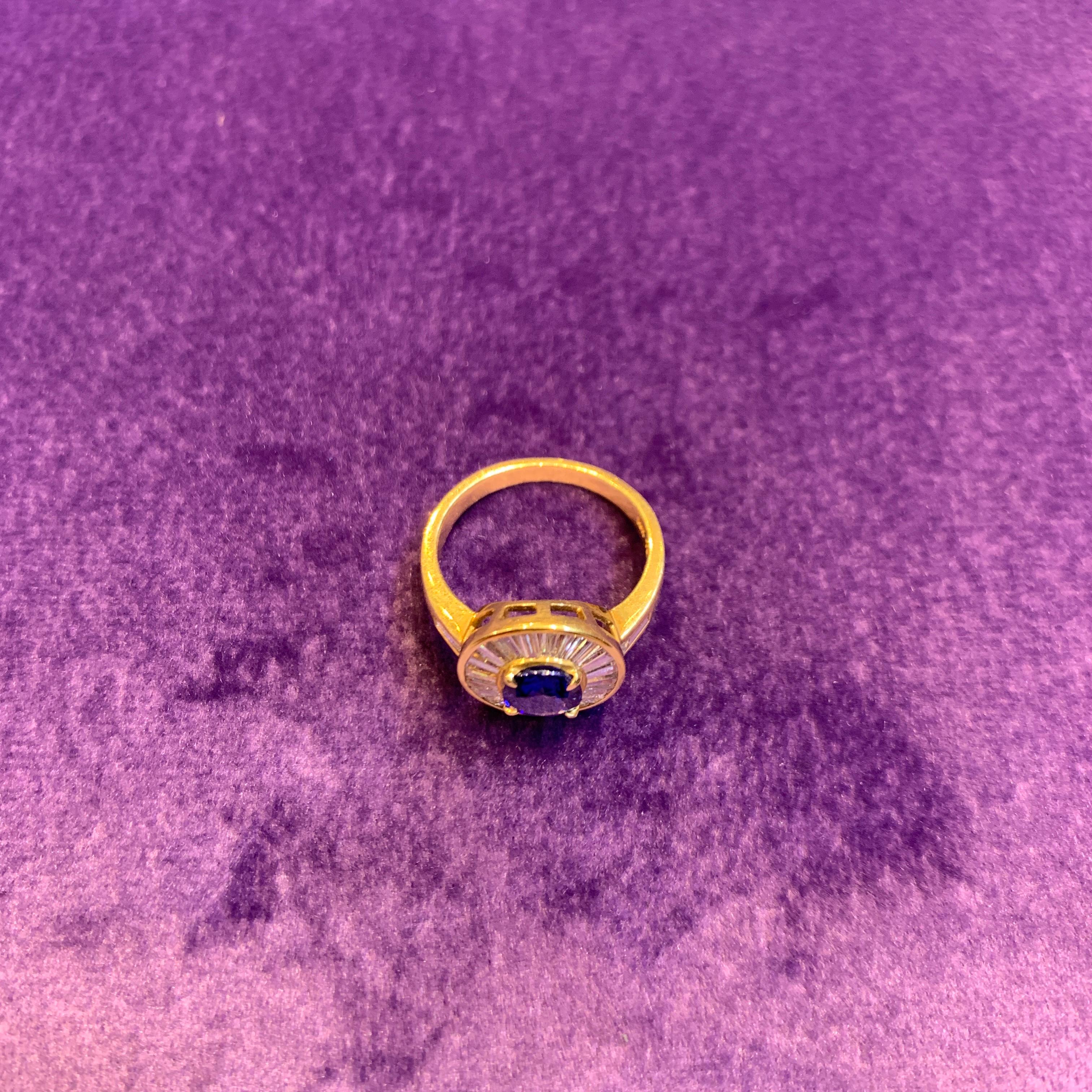 Diamond & Sapphire Ring In Excellent Condition For Sale In New York, NY