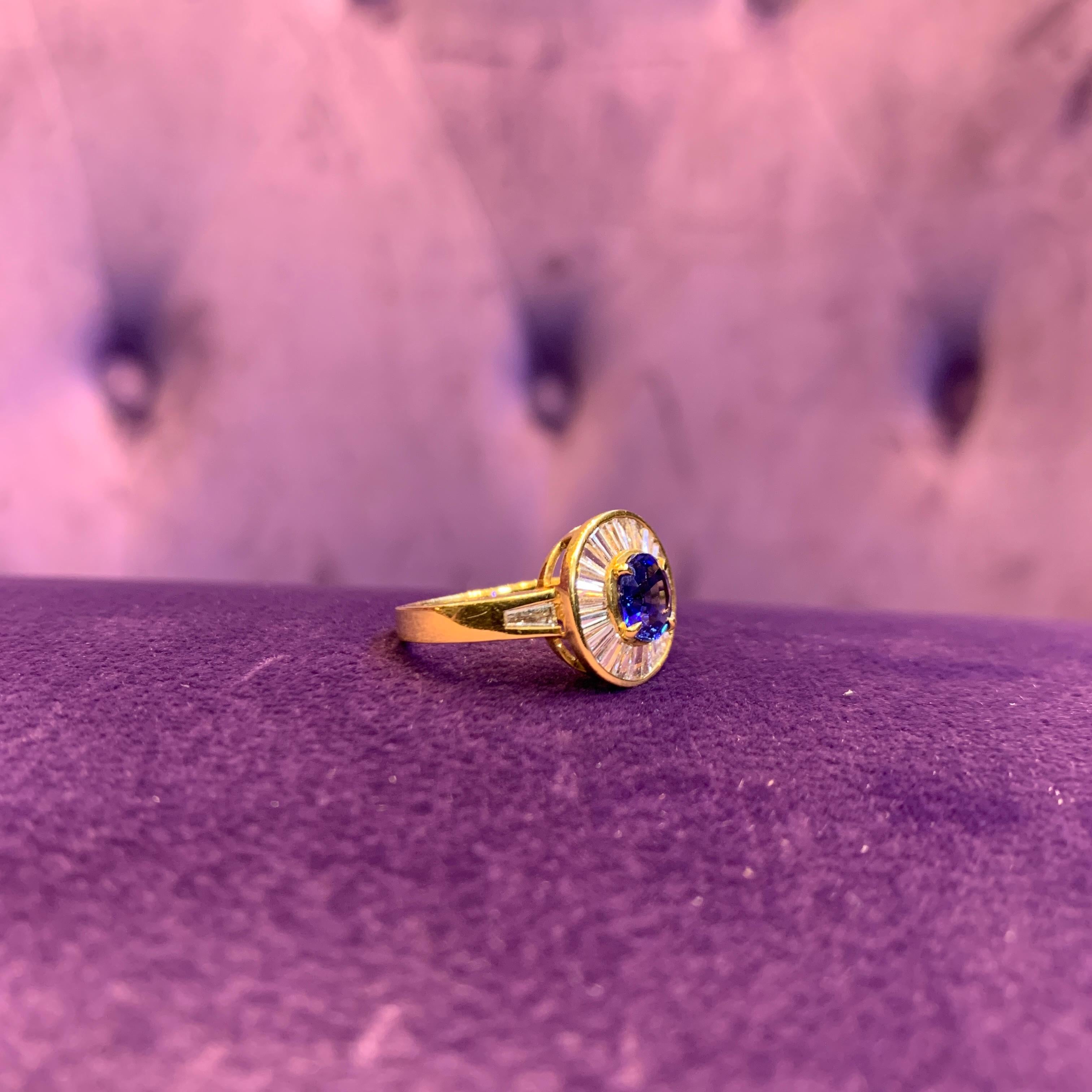 Diamond & Sapphire Ring For Sale 2