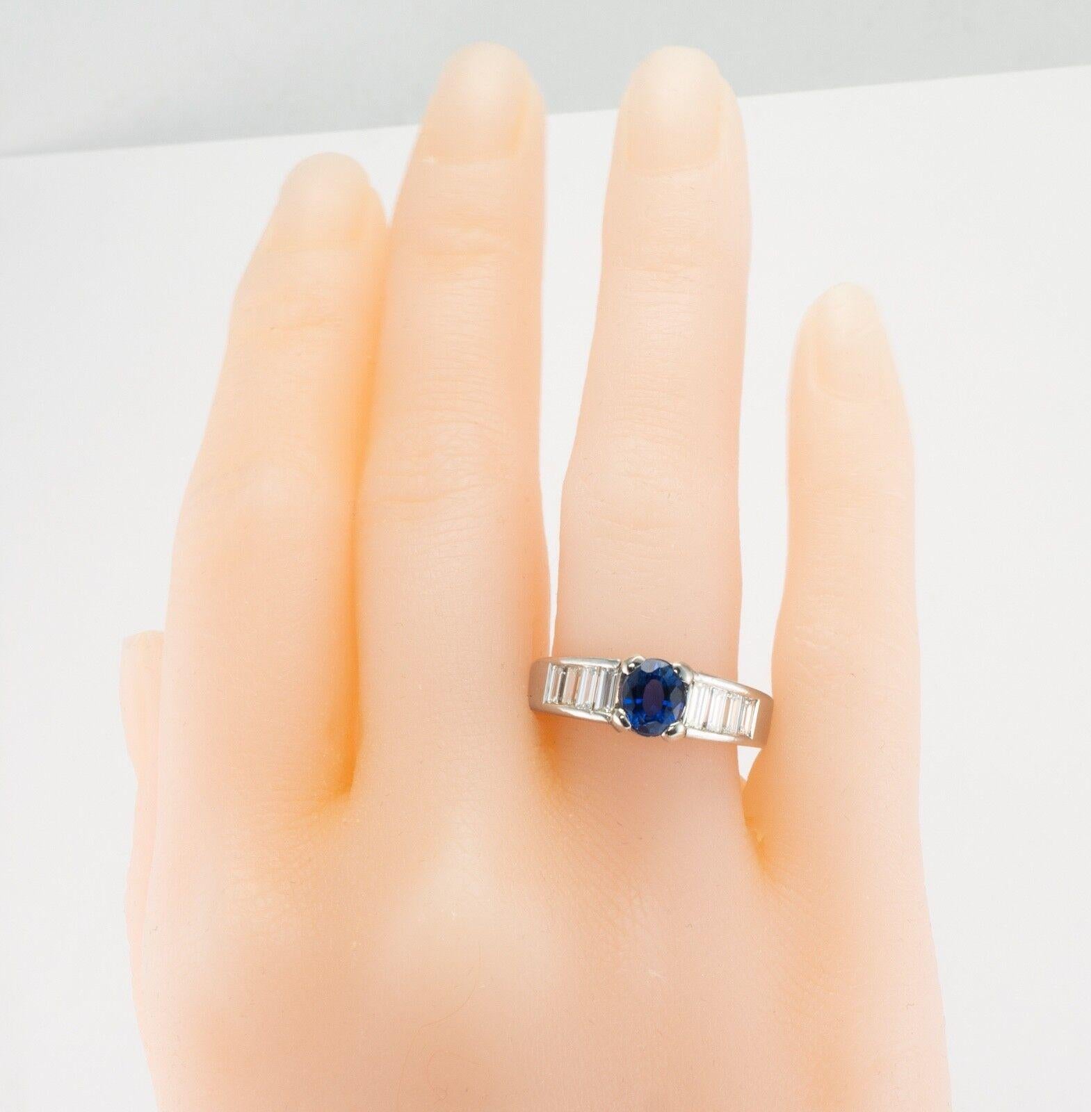 Donna Anello con diamante e zaffiro in platino Vintage di L.Prals in vendita