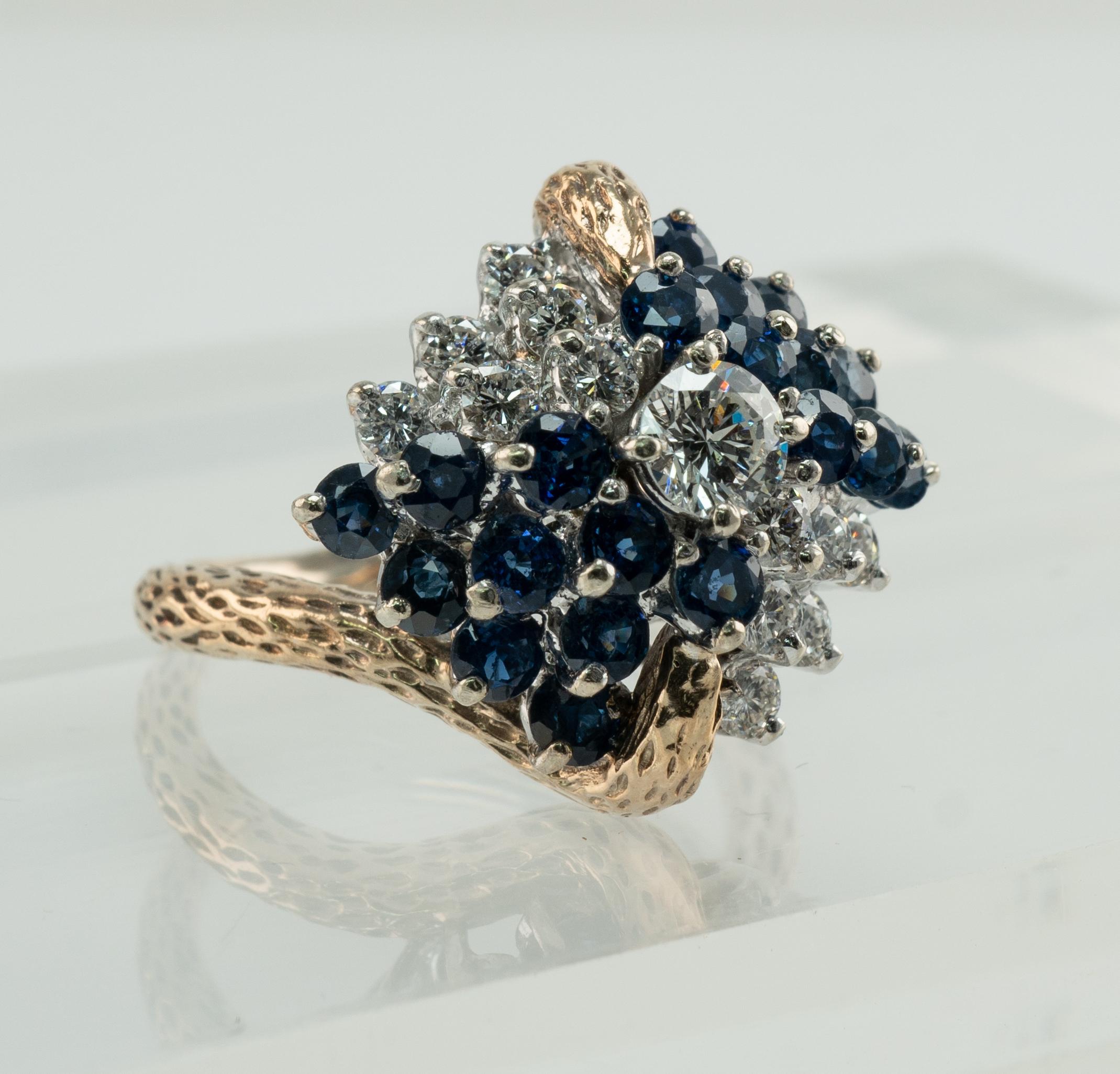 Diamant-Saphir-Ring Vintage 14K Goldband-Cluster mit Blumenmuster (Retro) im Angebot