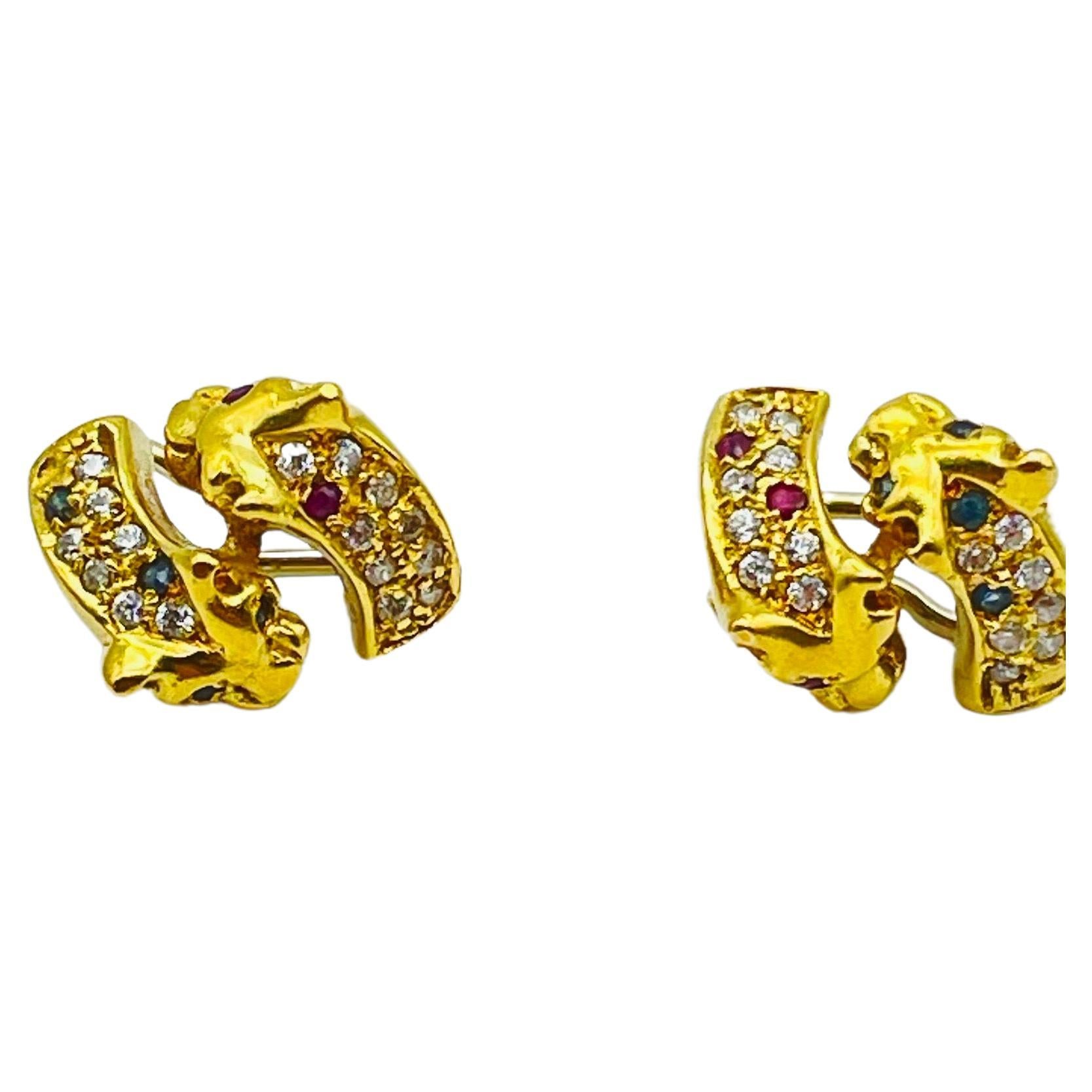 Vintage Diamond Ruby Sapphire  earrings battle of panthers 18k gold  In Good Condition For Sale In Berlin, BE