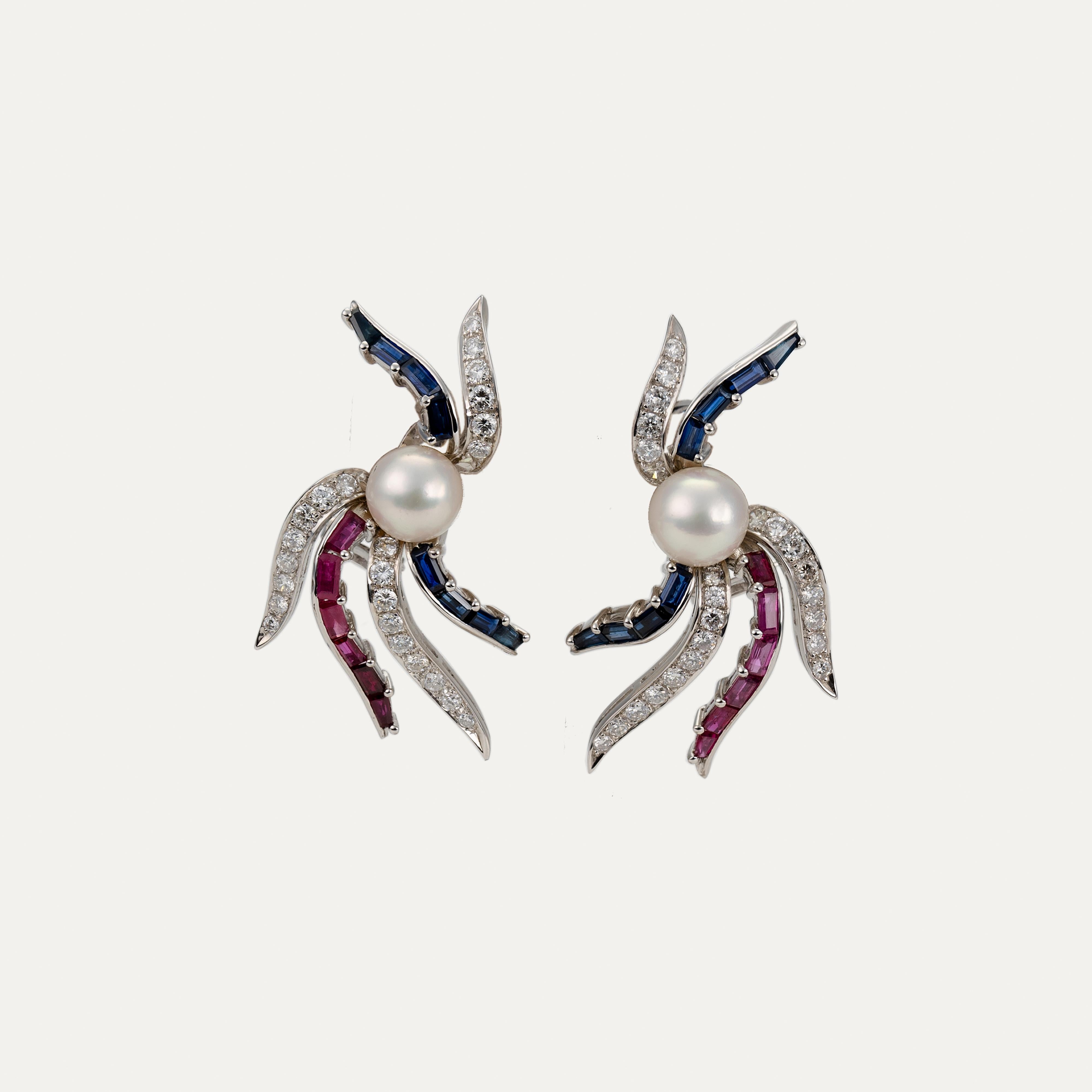 Moderniste Boucles d'oreilles or blanc diamant saphir rubis perle en vente