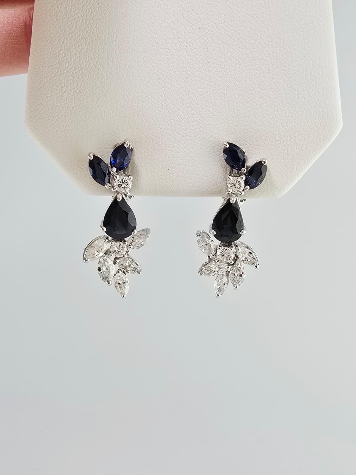 Moderne Lot de colliers et boucles d'oreilles diamant saphir Bague en vente