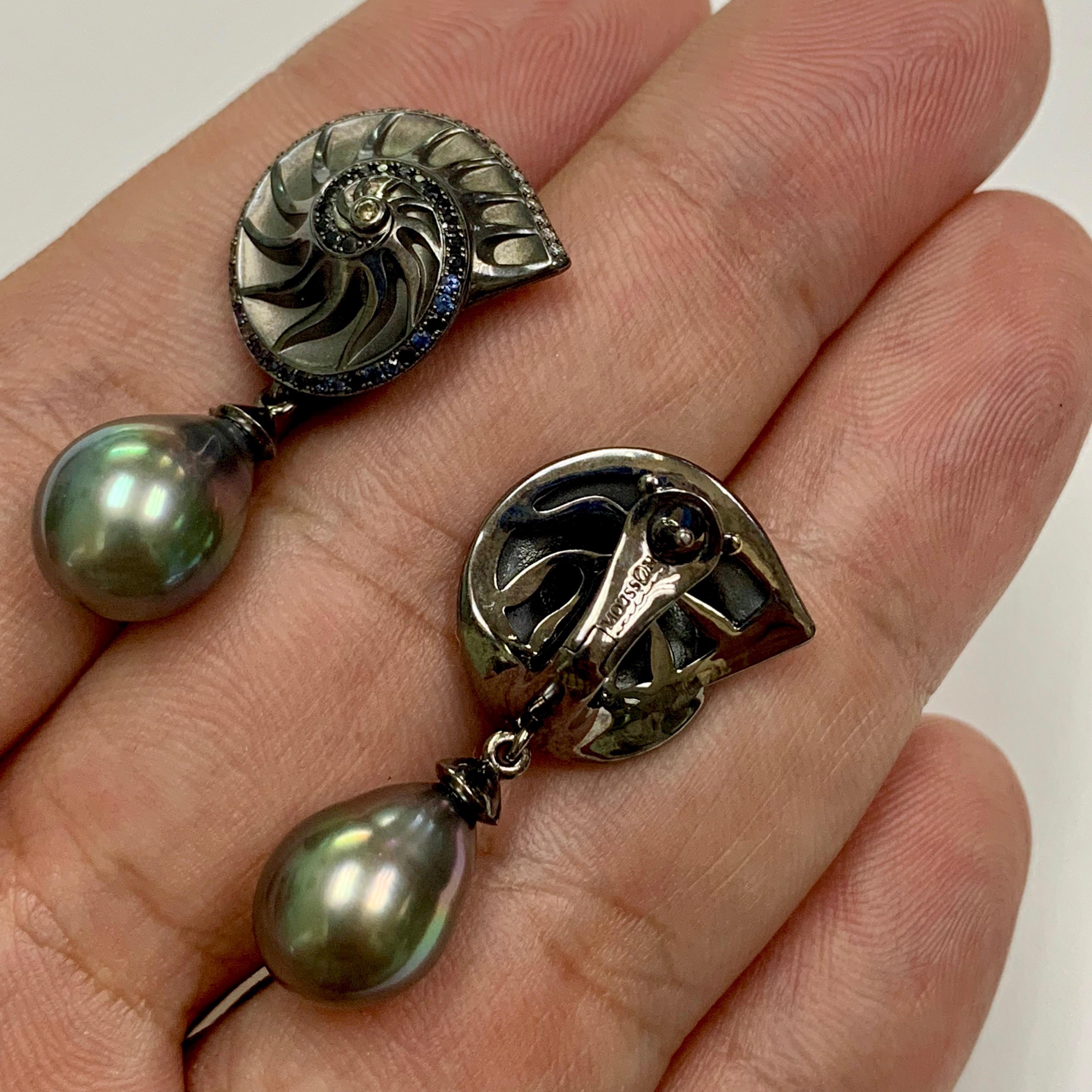 Boucles d'oreilles coquillages en or noir 18 carats avec diamants, saphirs et perles de Tahiti Pour femmes en vente