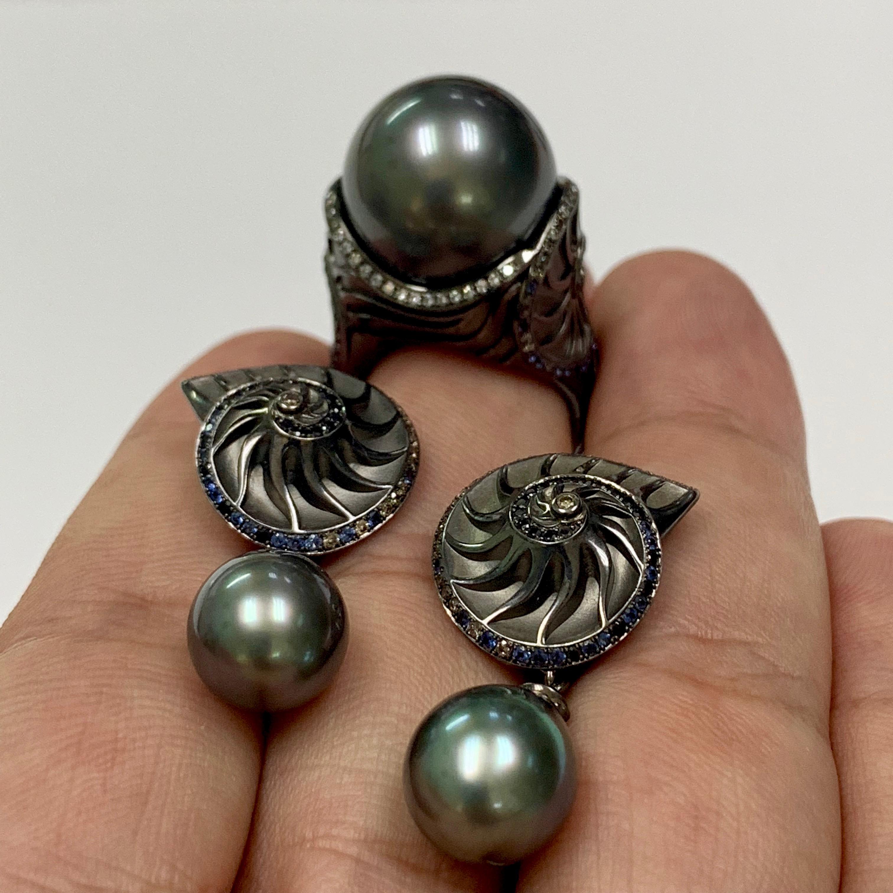 Contemporary Diamond Sapphire Tahiti Pearl 18 Karat Black Gold Seashell Suite