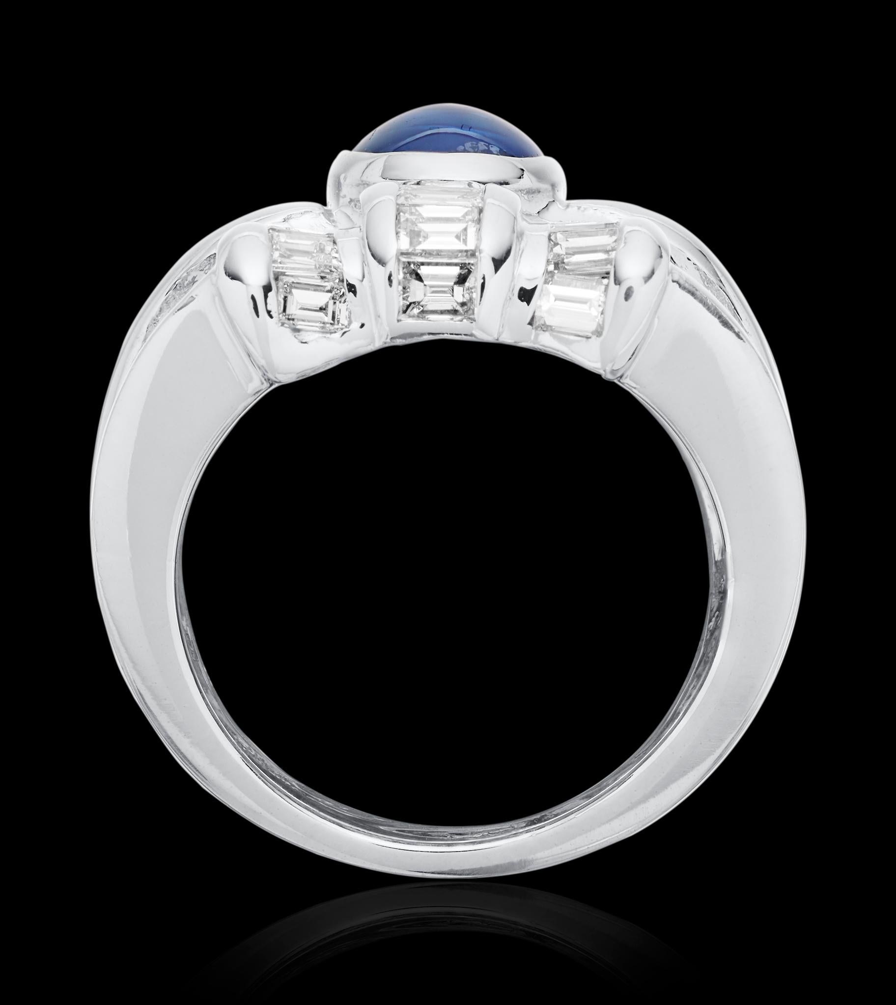 Bague en or blanc 18 carats diamant et saphir - Une pièce d'apparat spectaculaire Excellent état - En vente à London, GB
