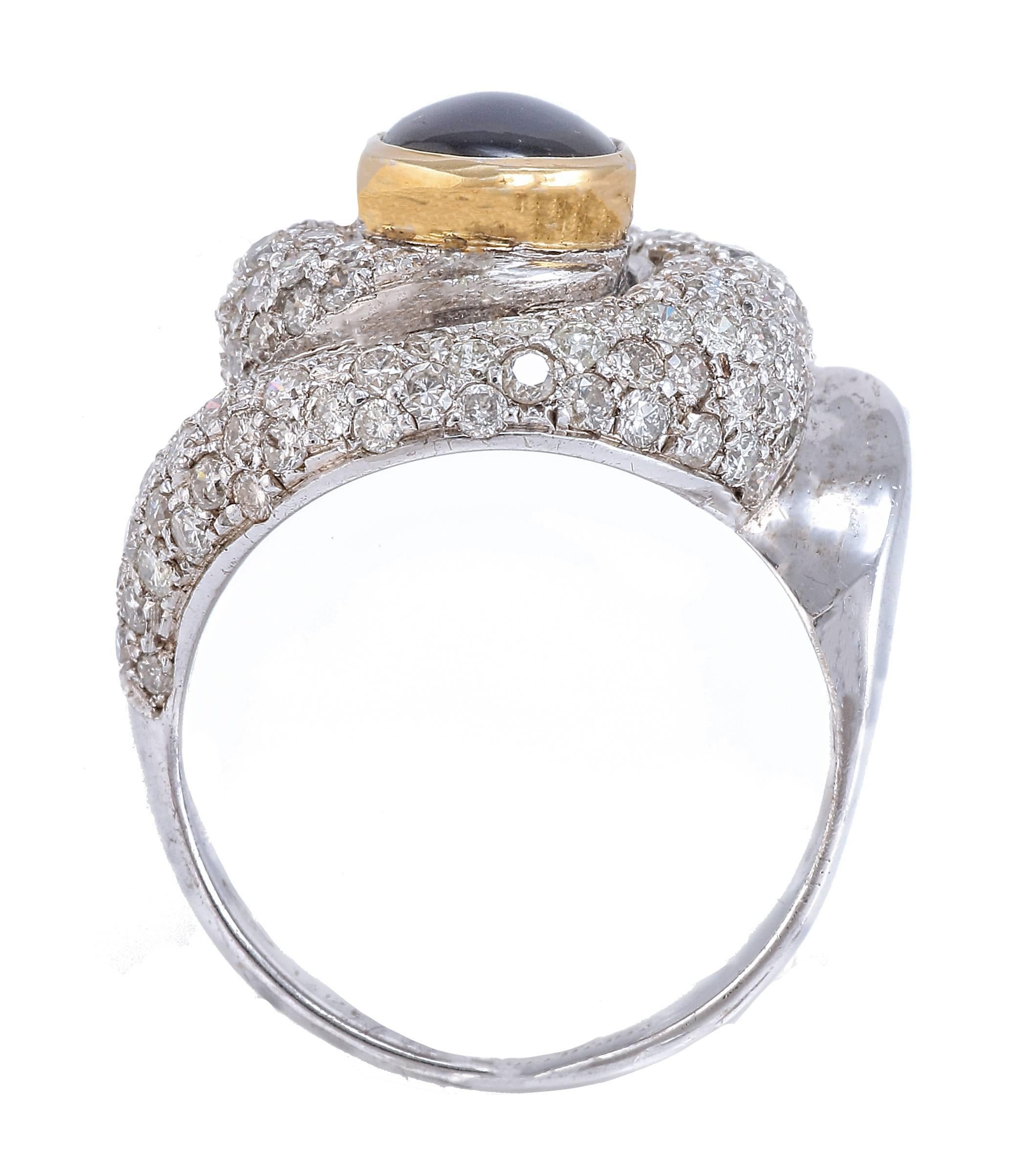 Taille brillant Bague en or blanc saphirs en vente