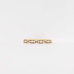 Diamond Scallop Band 14 Karat Gold Half Design 0.15 Carat Diamond Wedding Band