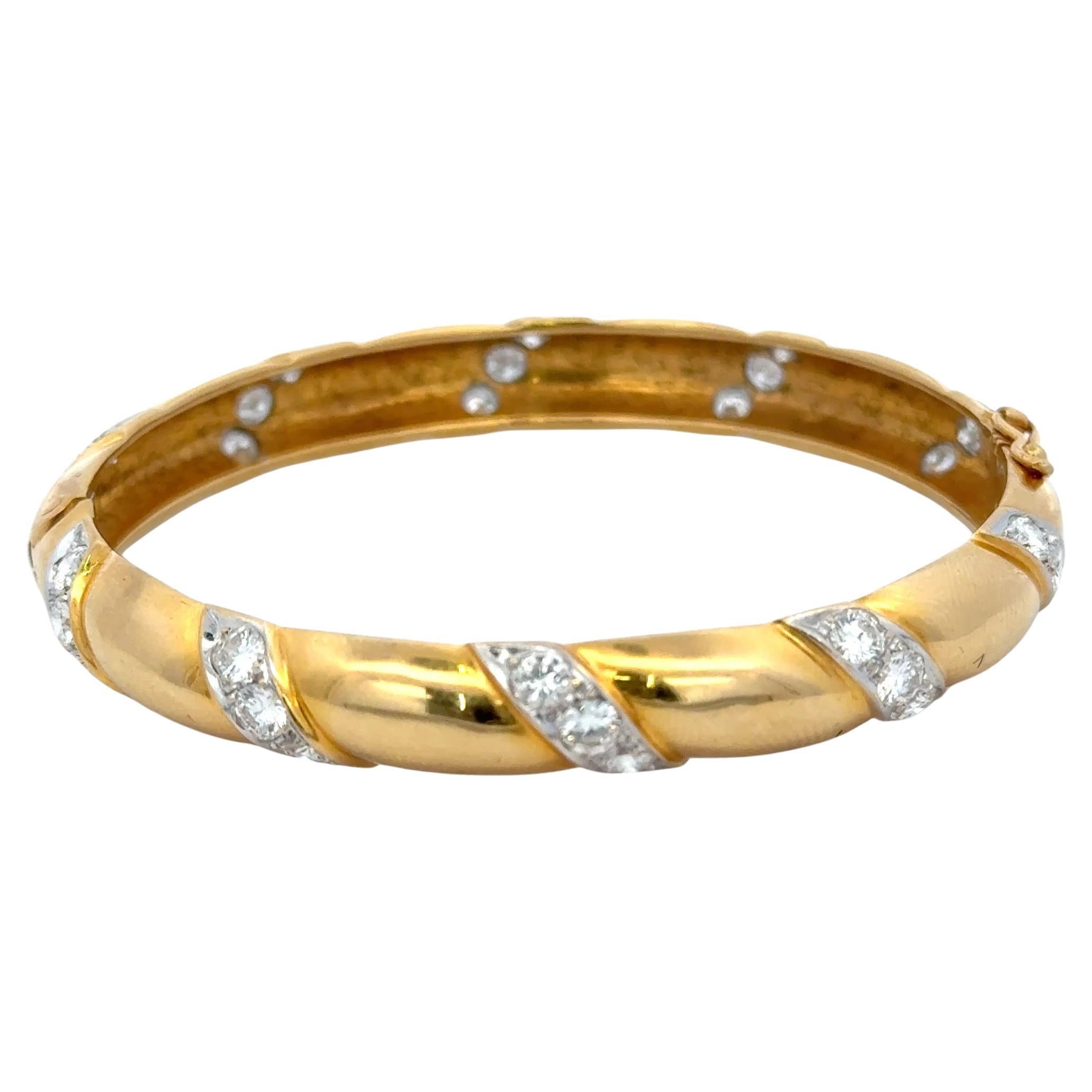 Diamond Sculpted Twist Bangle Bracelet 4.50 Carats 18KT Yellow Gold 21.1 Grams