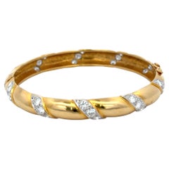 Diamond Sculpted Twist Bangle Bracelet 4.50 Carats 18KT Yellow Gold 21.1 Grams