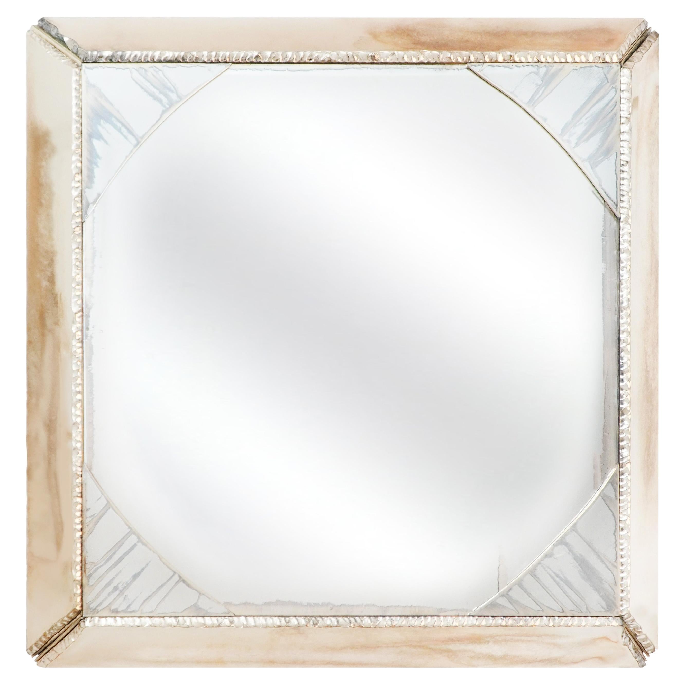 DIAMOND Spiegel 
Unsere einzigartige Herstellungsmethode ist seit 20 Jahren Teil unserer Tradition. Die Home Collection von Sabrina Landini ist von endlosen Glasreflexionen inspiriert.

Zur Feier der Diamantenreflexionen haben wir eine Kollektion