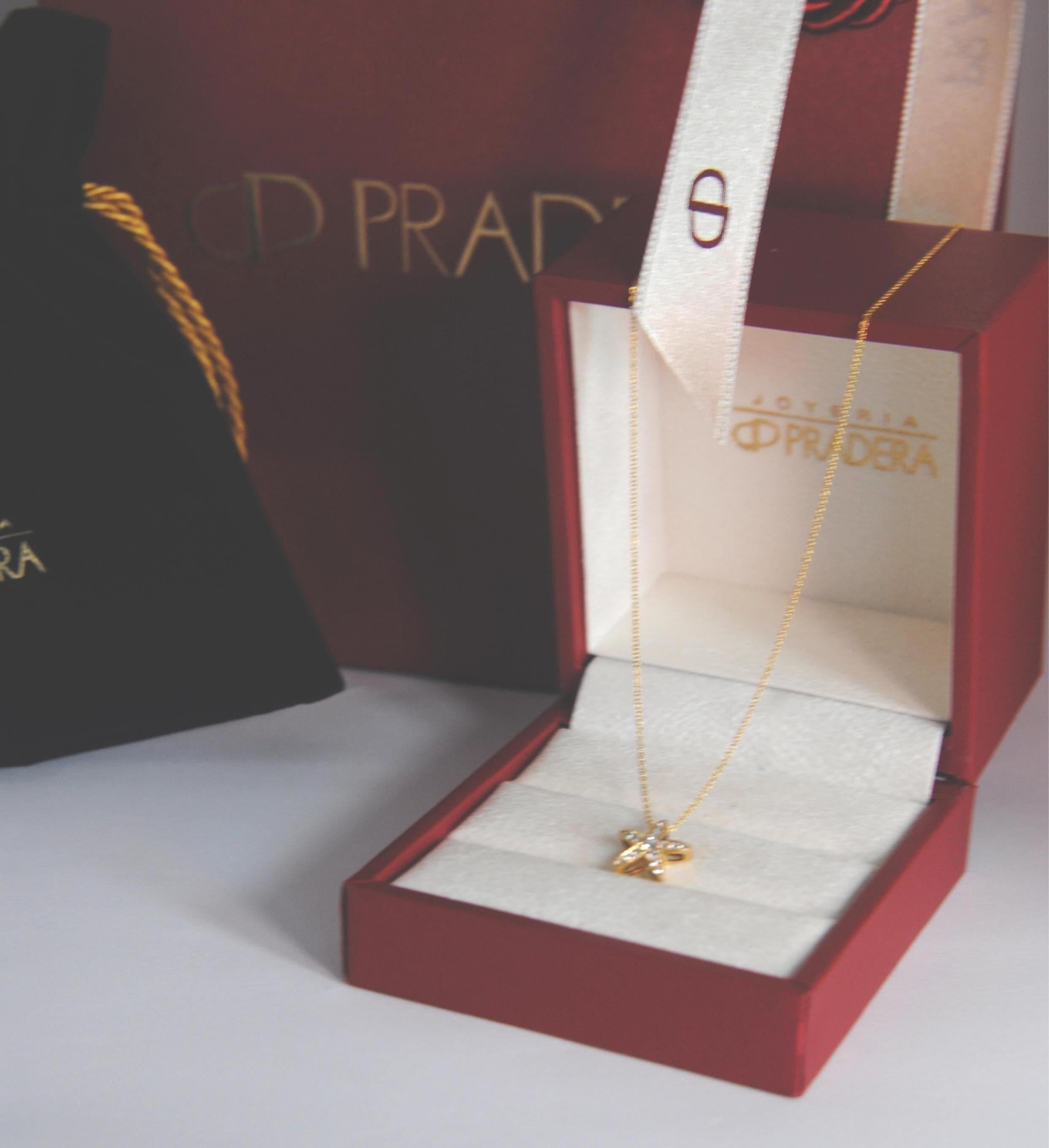 Pendentif étoile de mer avec chaîne en or jaune 18 carats et diamants en vente 2