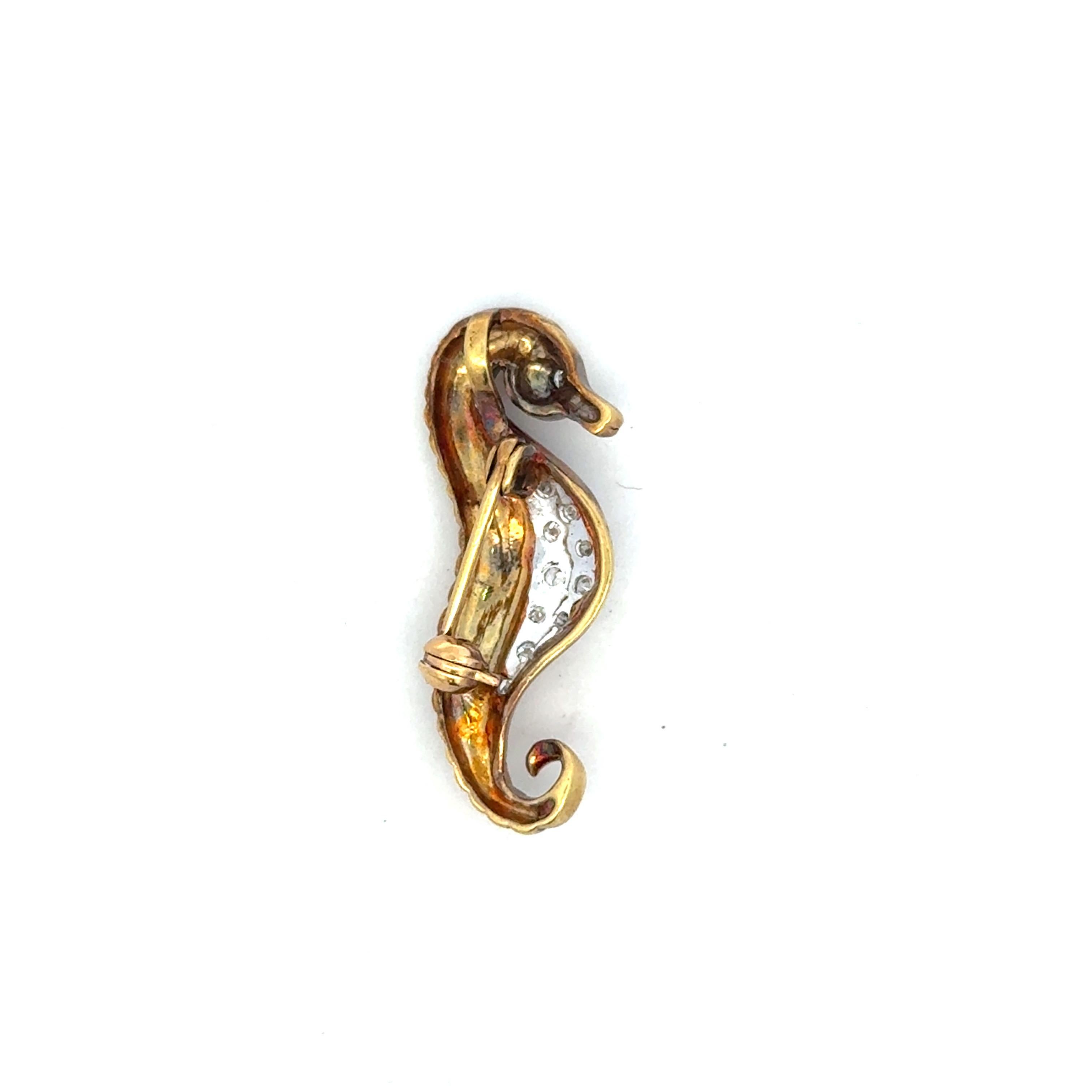 Round Cut Diamond Seahorse Pin Brooch 0.40 Carats 18 Karat Yellow Gold For Sale