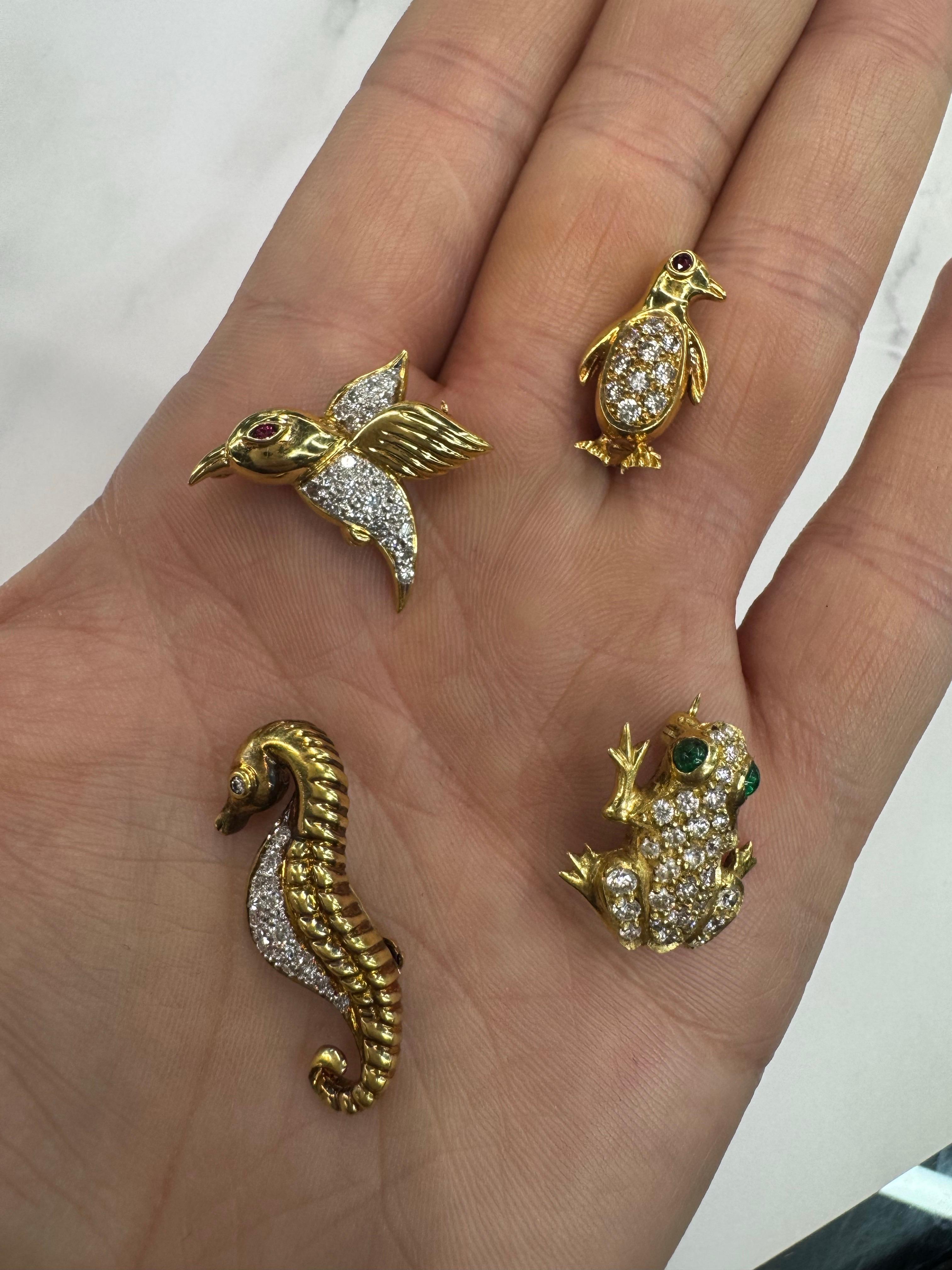 Diamond Seahorse Pin Brooch 0.40 Carats 18 Karat Yellow Gold For Sale 2