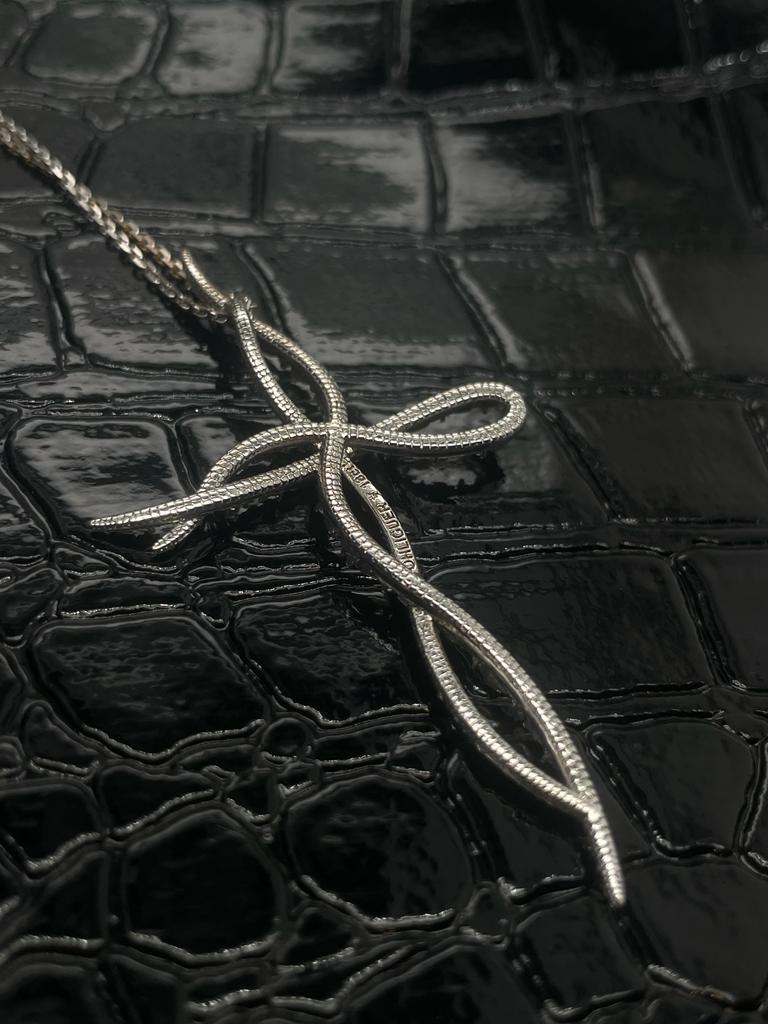 Diamond set 18k white gold OHLIGUER croc Dragon  tail cross pendant necklace  For Sale 2