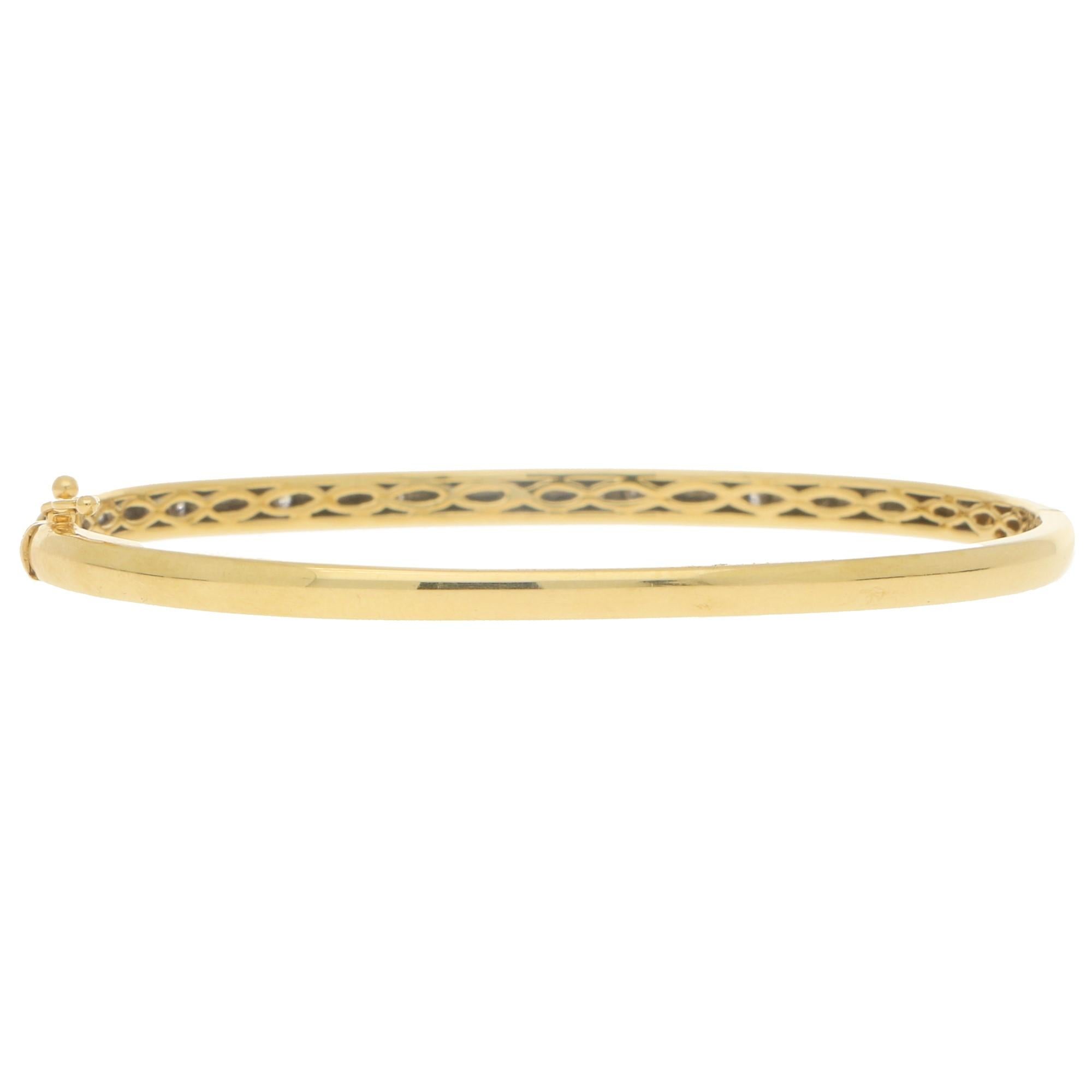 Diamond Set Bangle in 18 Karat Yellow Gold In Good Condition In London, GB