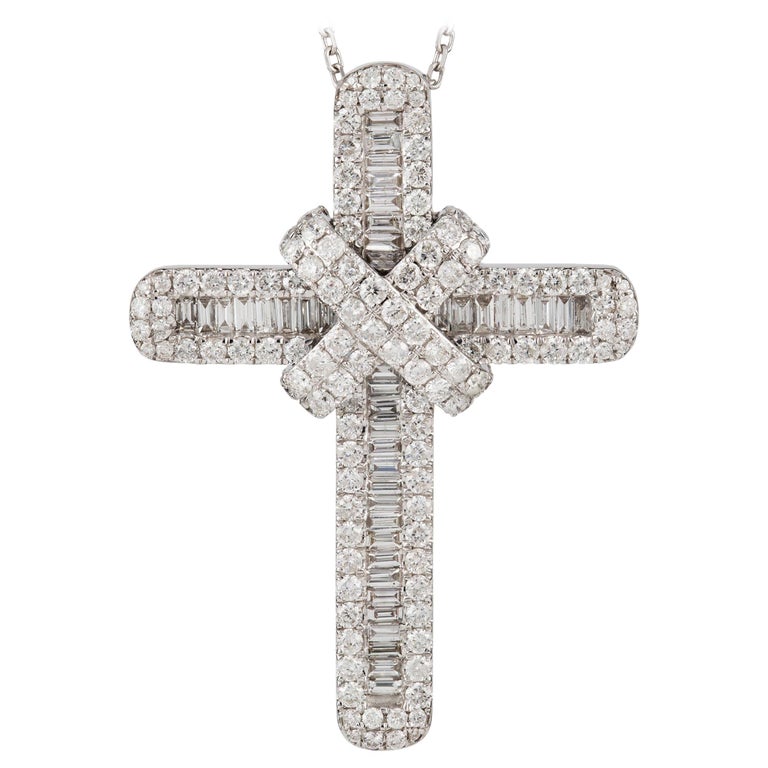 Diamond Set Cross Pendant For Sale at 1stDibs