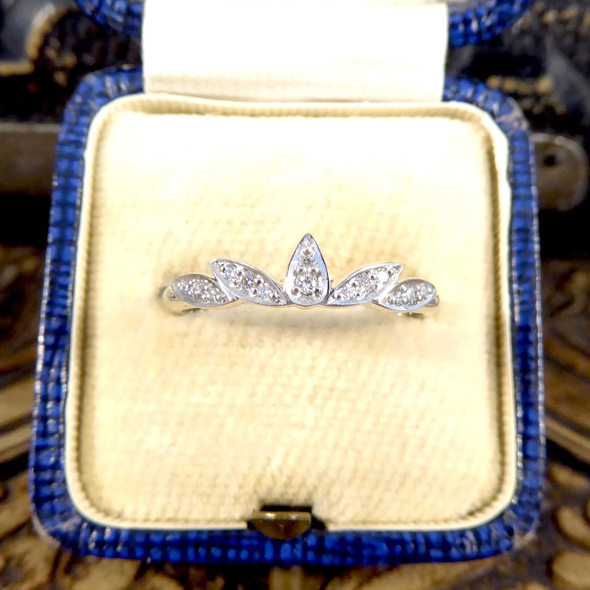 Diamond Set Decorative Crown Band Ring in Platinum For Sale 2