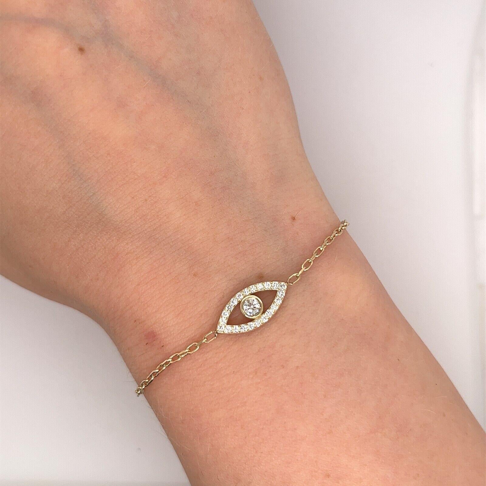 Diamond Set Evil Eye Bracelet Set with 0.25ct G/SI in 9ct Yellow Gold In New Condition In London, GB