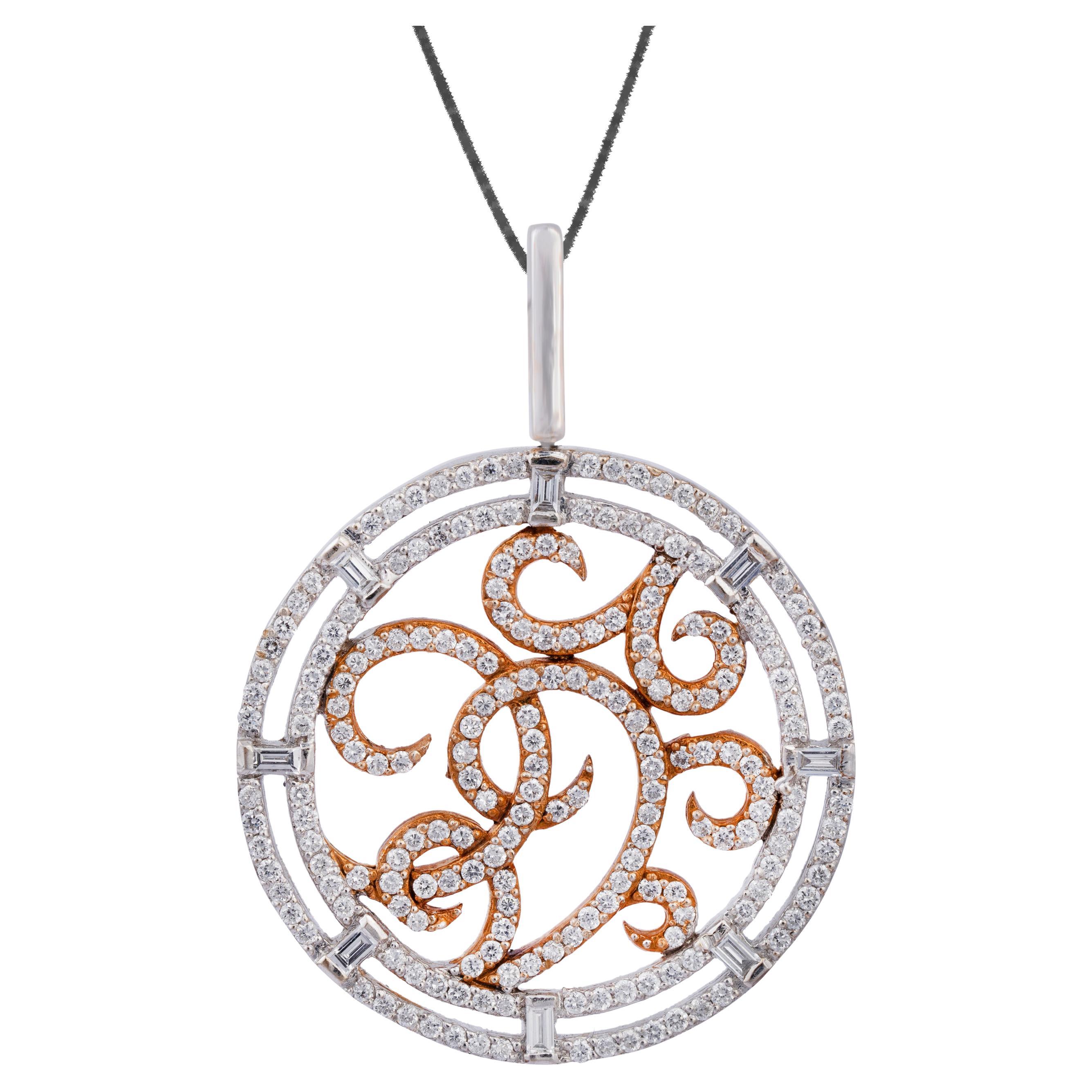 Diamond  pendant Set with earrings in 18k gold