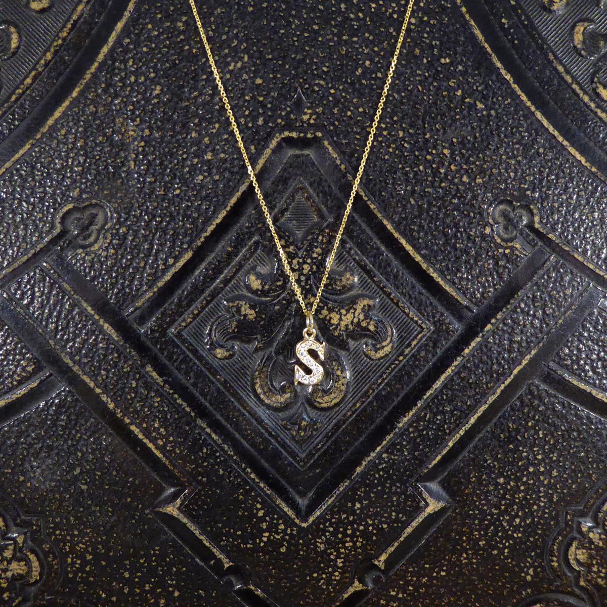 Diamond Set S Initial Pendant in 18ct Yellow Gold on a Yellow Gold Necklace For Sale 2