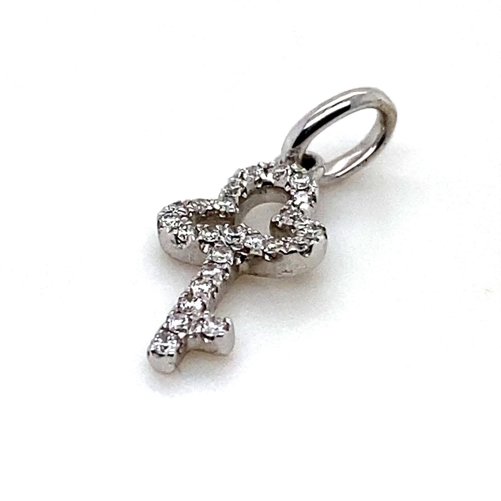 Ciondolo con diamante e chiave a trifoglio in oro bianco 18 carati in vendita 1