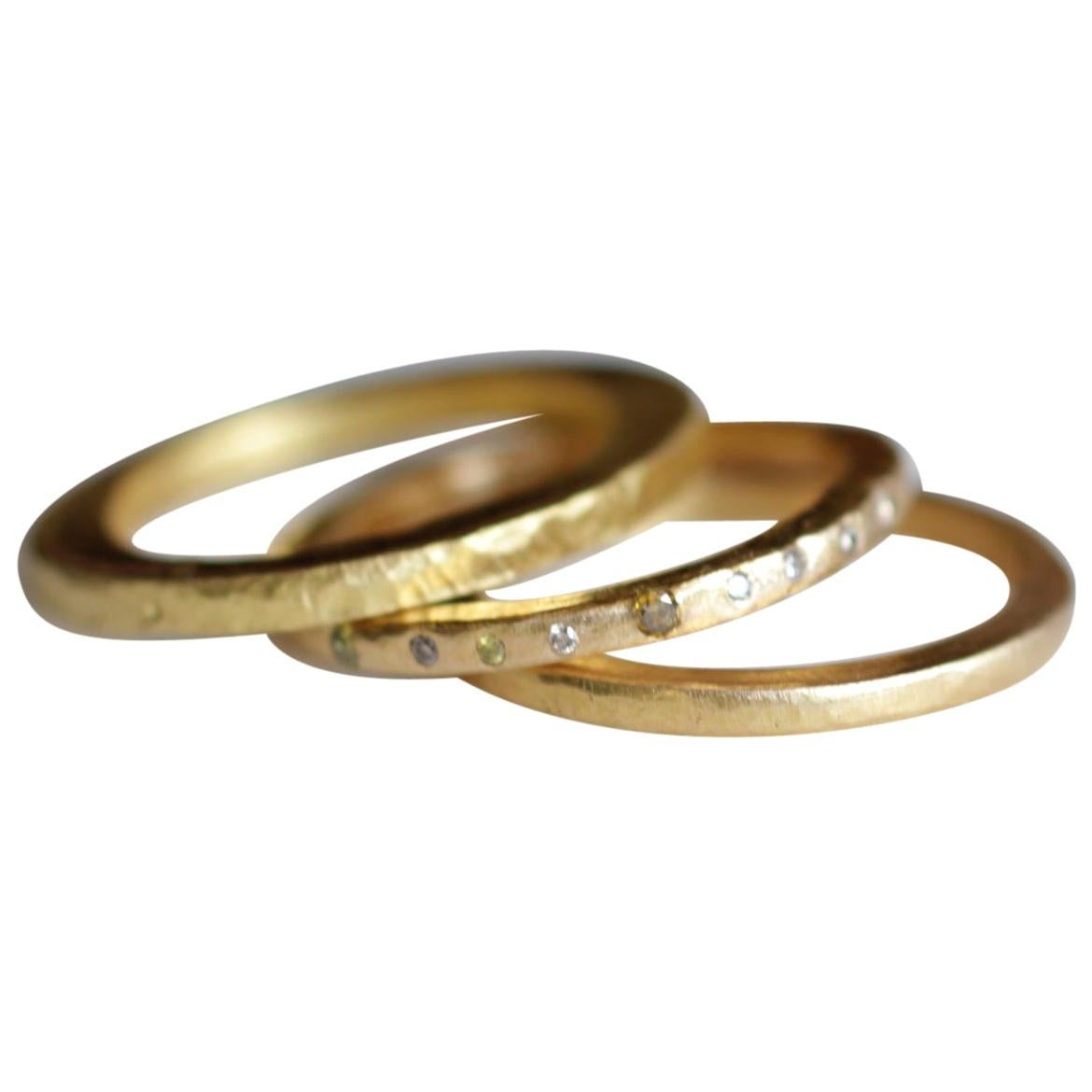 Alliance en or 21-22 carats avec diamants de couleur Plus d'idées de mariage empilables à la mode