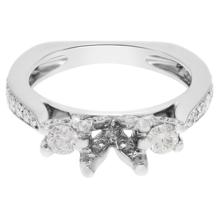 Diamond Setting with 2 Side Diamonds in 14k White Gold For Sale at 1stDibs