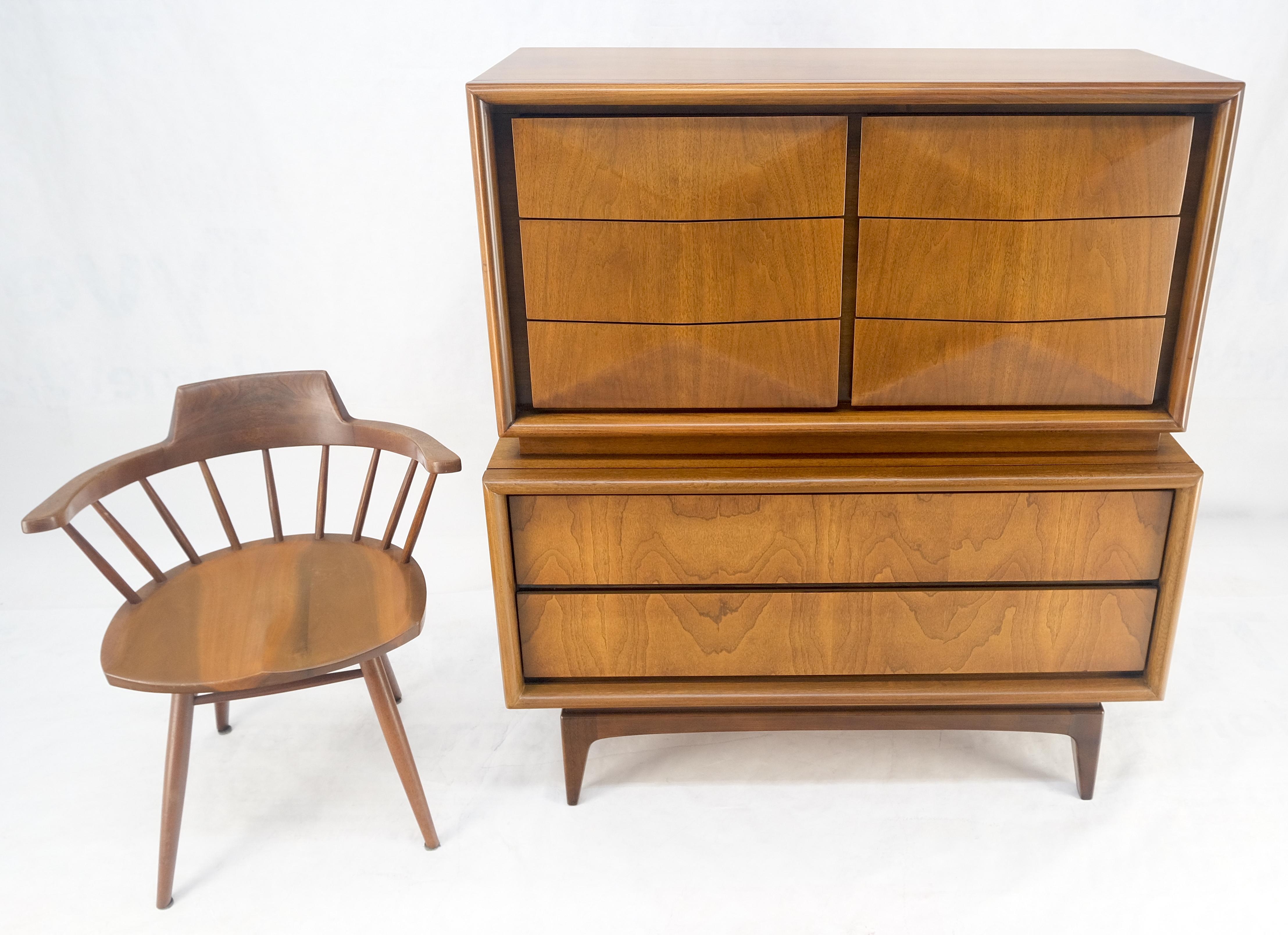 Laccato Cassetti frontali a forma di diamante Cassettone alto in noce del Mid Century Modern Dresser MINT! in vendita