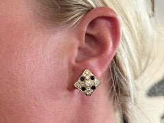 Pendientes Omega Back de Zafiro y Diamantes 14K Oro Amarillo