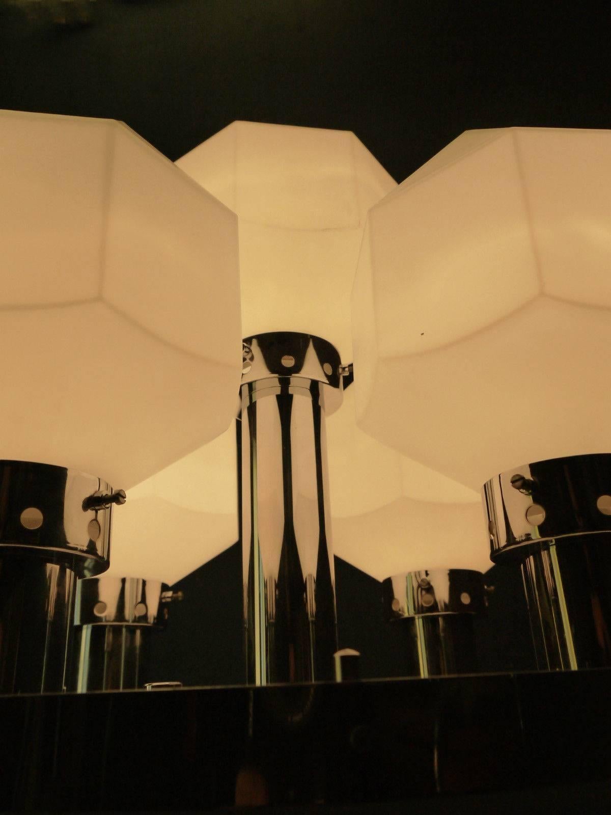 Wand-/Hanging-Lampe in Diamantform, um 1970 im Zustand „Gut“ im Angebot in Saint Ouen, FR