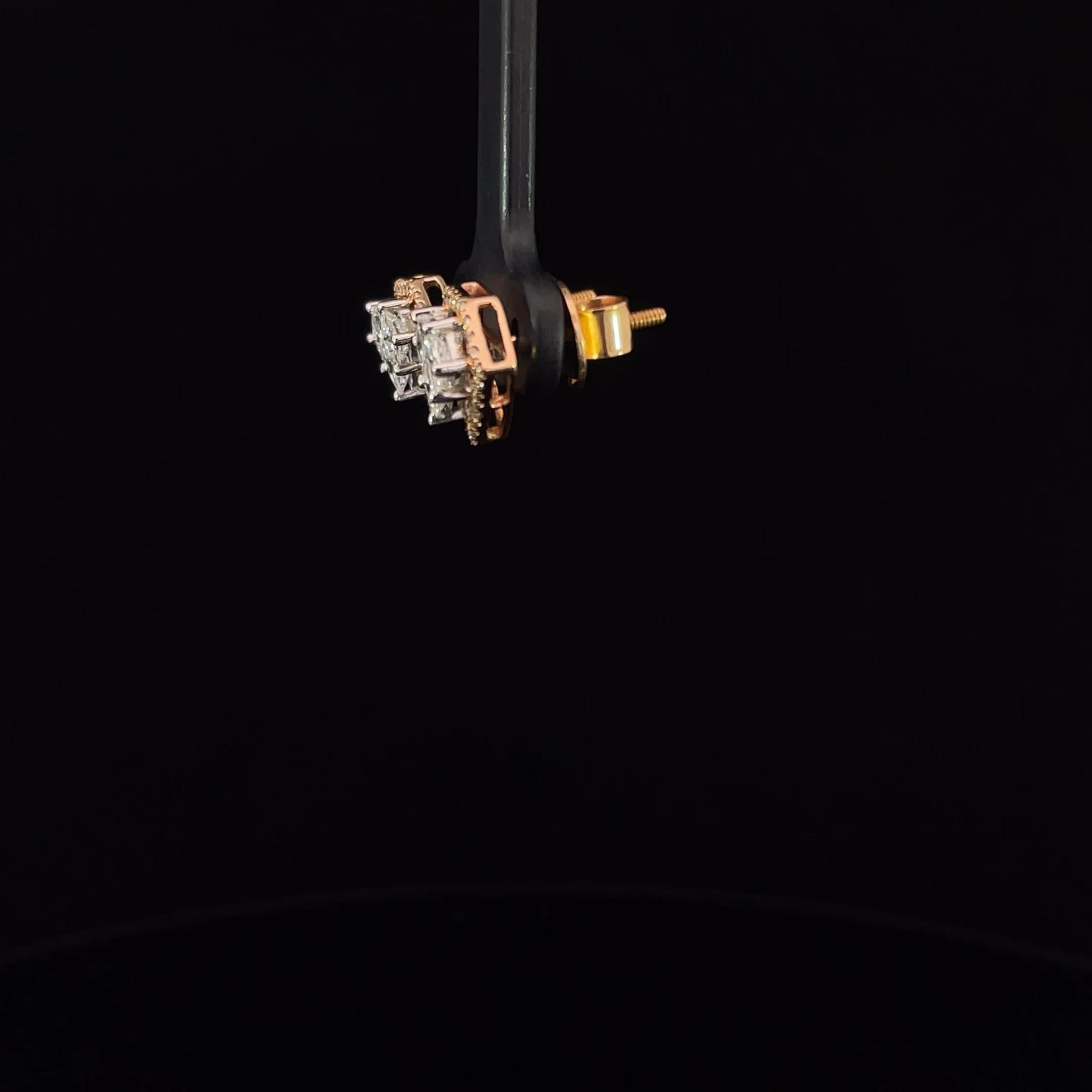 Round Cut Diamond Shaped 18K Gold Earring For Sale
