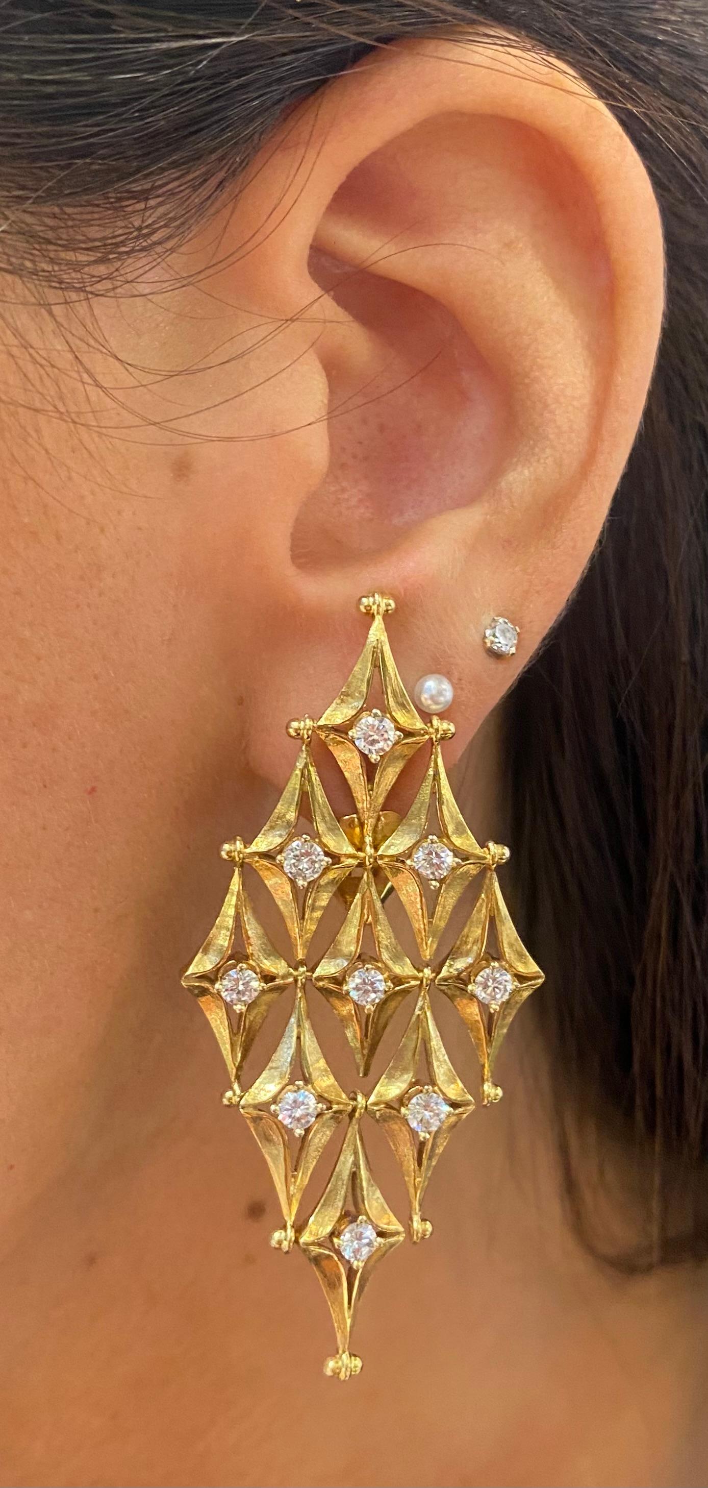Round Cut Diamond Shaped Diamond Earrings For Sale