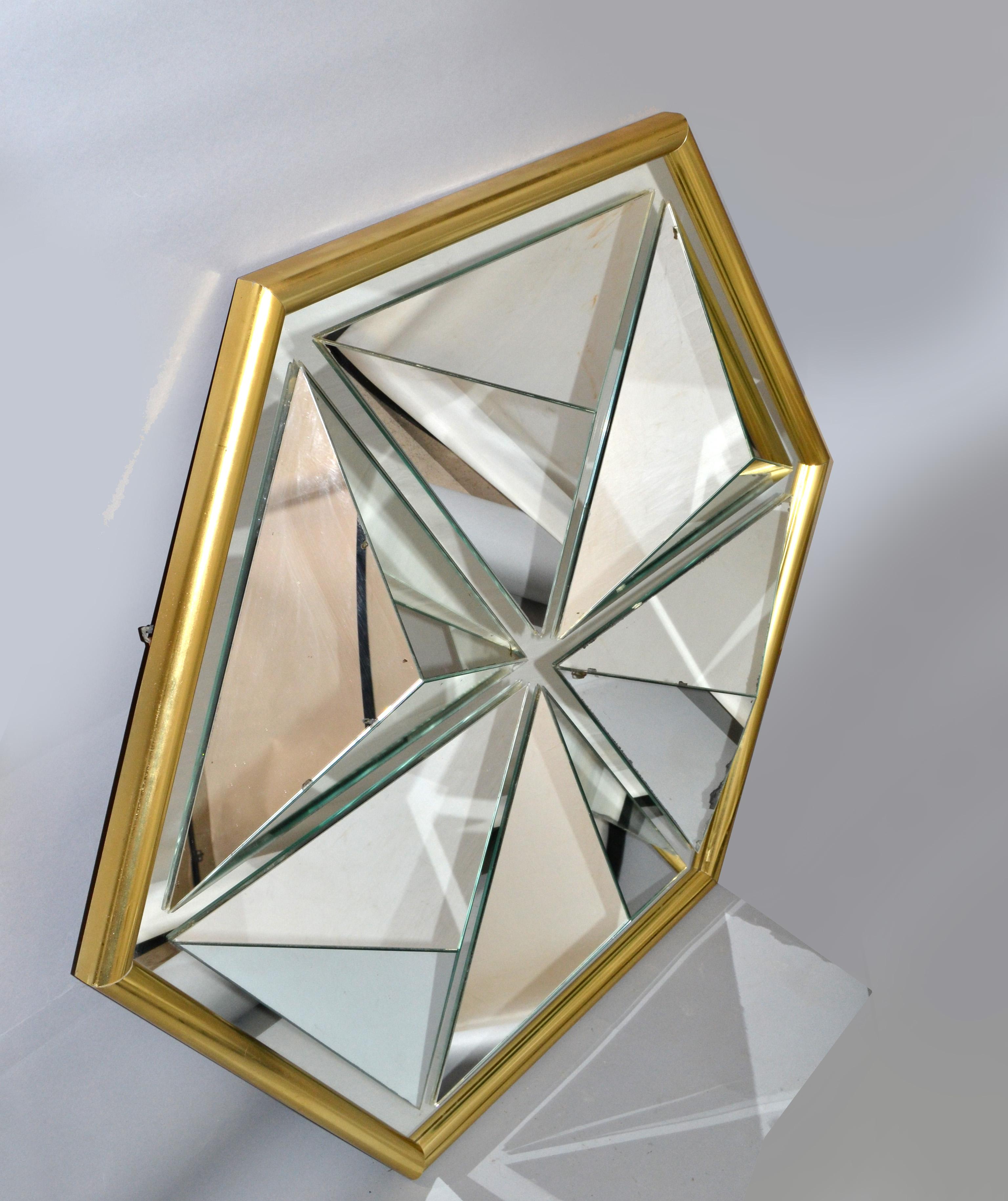 Achteckiger facettierter Wandspiegel in Diamantform, 1976 im Angebot 4