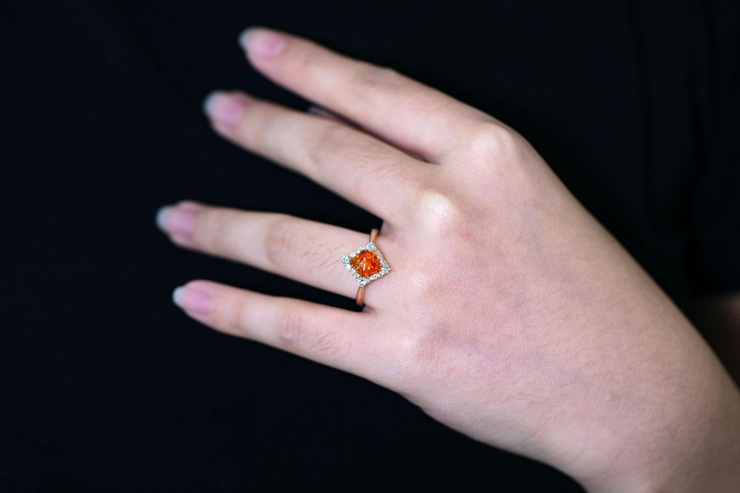 Anillo de compromiso de diamantes en forma de ópalo de fuego mexicano de oro amarillo de 18 quilates en venta 5