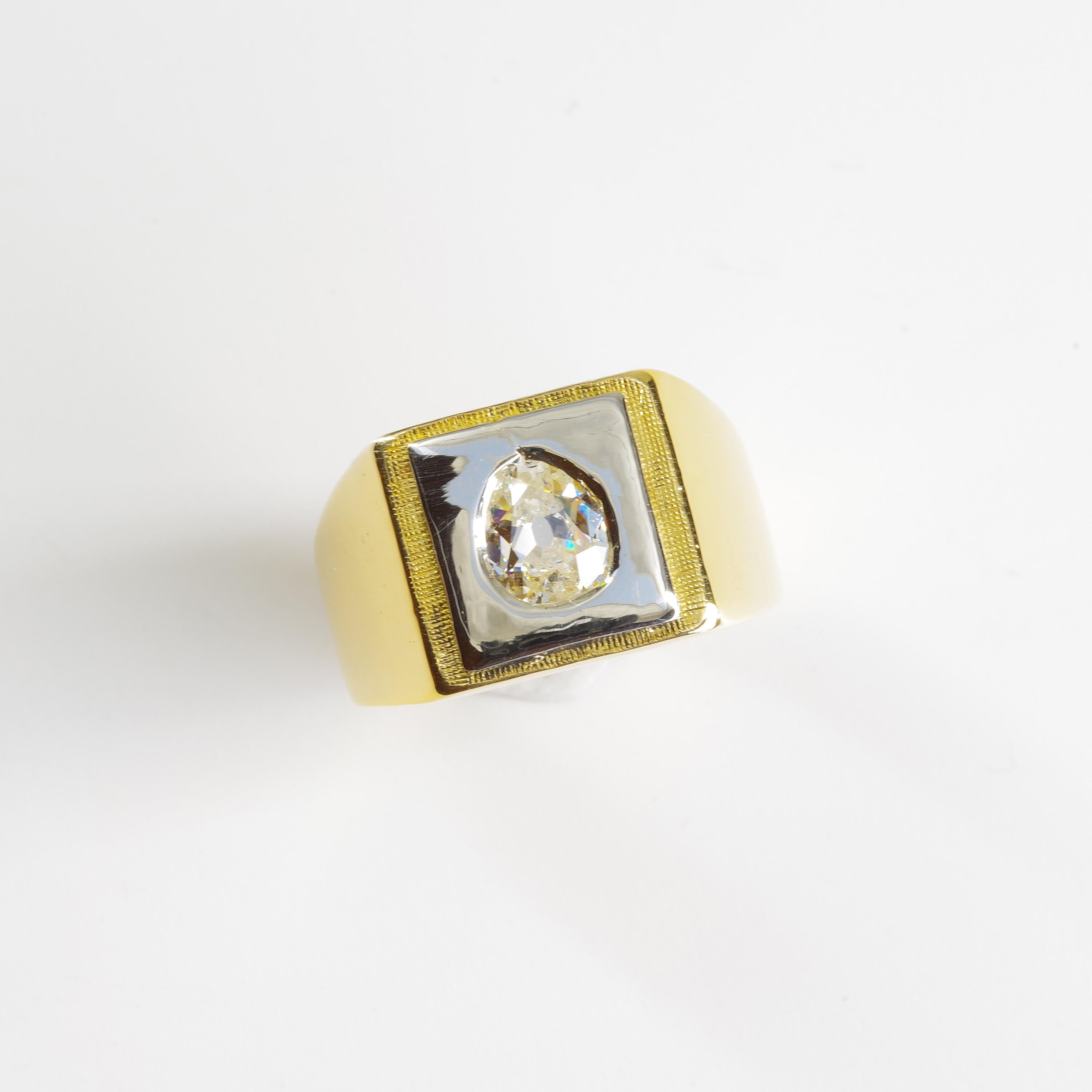 Diamond Signet Ring from France, circa 1940 In Good Condition In Southbury, CT