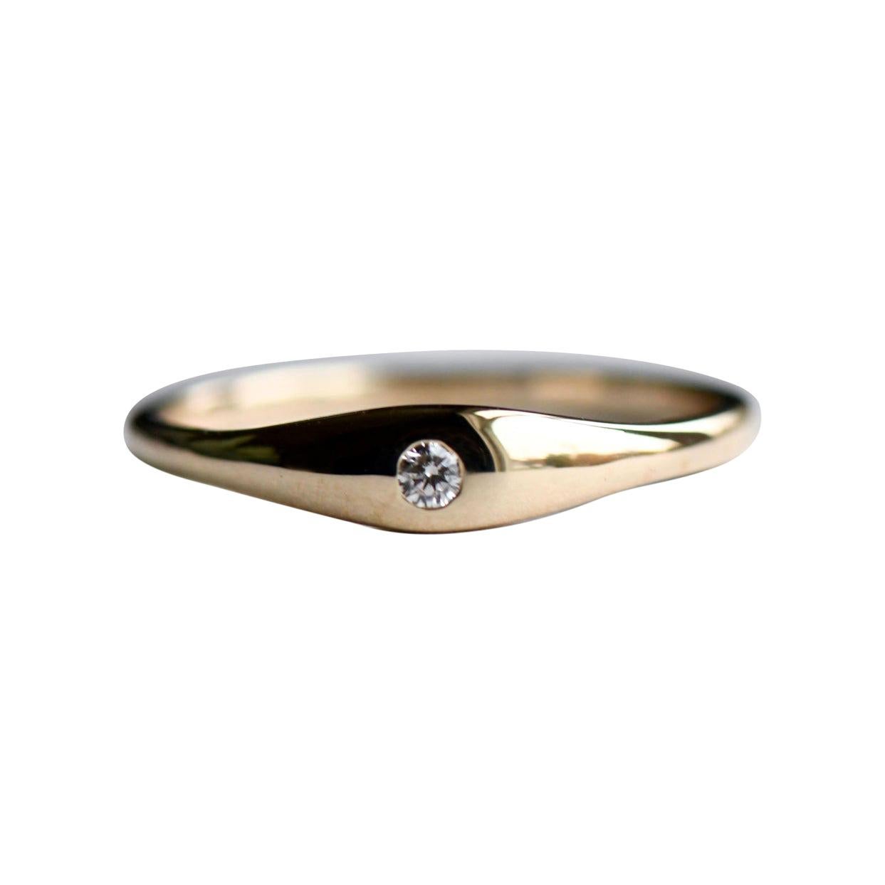 Diamond Signet Ring in 14 Karat Yellow Gold Ring