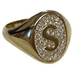 Anillo de sello de diamantes, oro de 18 quilates, letra S, por Michelle Massoura