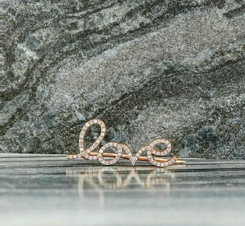 Taglio rotondo Borchia con diamante a orecchio singolo Love Crawler in oro massiccio 14k in vendita