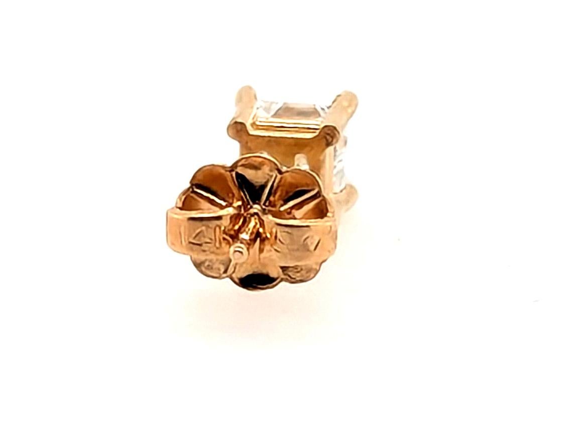 Orecchino singolo con diamante Princess Pushback Mined .36ct F VVS in oro giallo 14K In condizioni Nuovo in vendita a Dearborn, MI