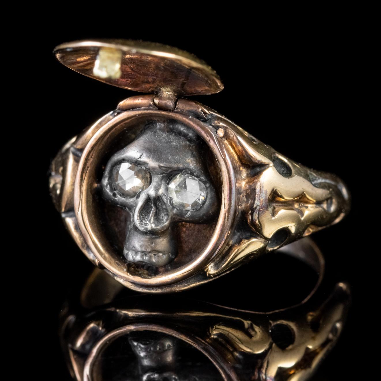 Rose Cut Diamond Skull Locket Ring 18 Carat Gold Memento Mori For Sale