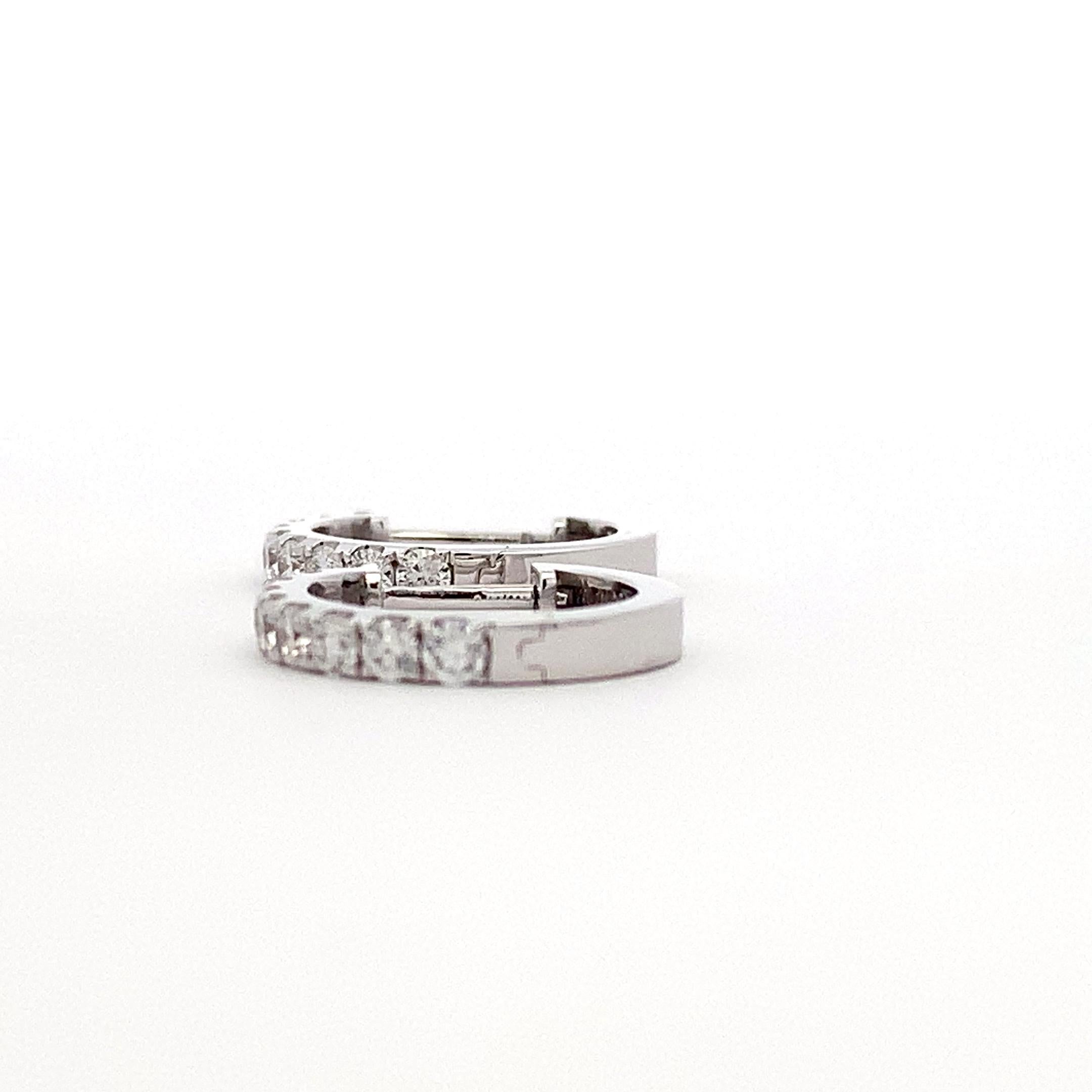 Diamond small hoop huggie earrings 18k white gold For Sale 1